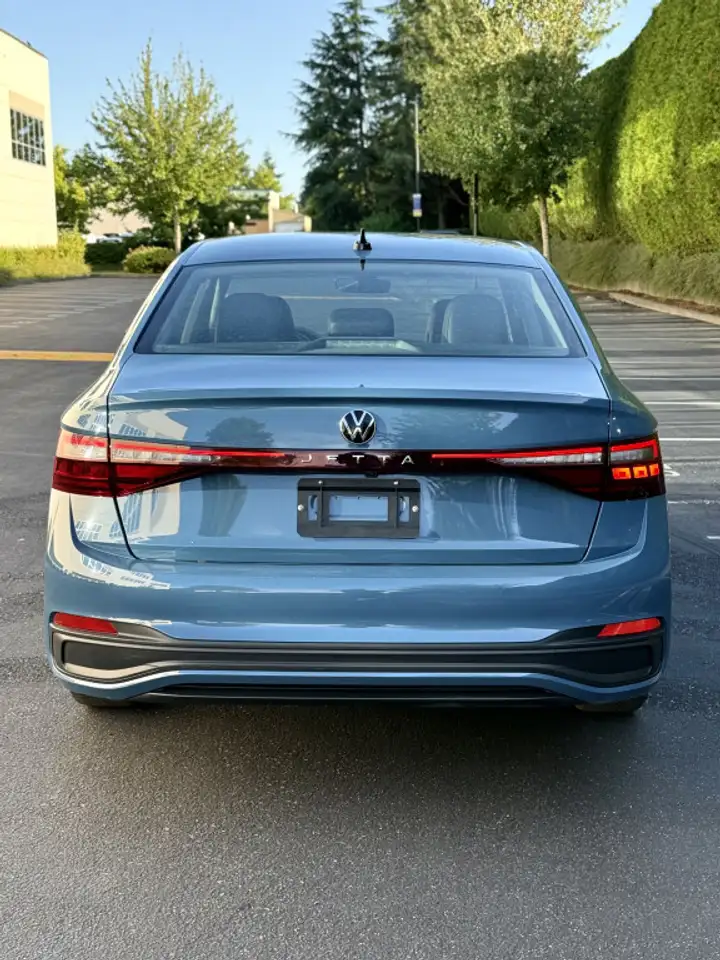 Volkswagen Jetta снимка Volkswagen Jetta