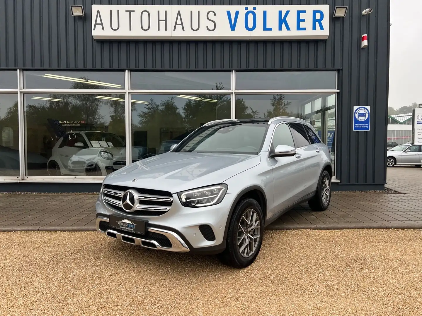 Mercedes-Benz GLC 300 de 4Matic+Leder+AHK+ Silber - 1