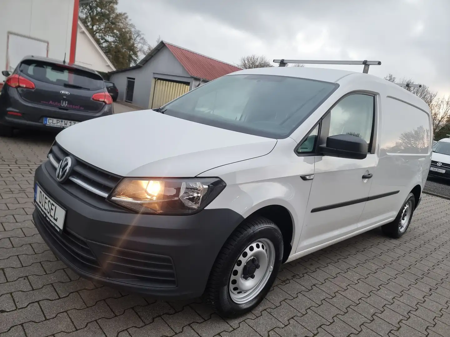 Volkswagen Caddy Maxi Kasten BMT AHK Regal Klima Tempomat Weiß - 1
