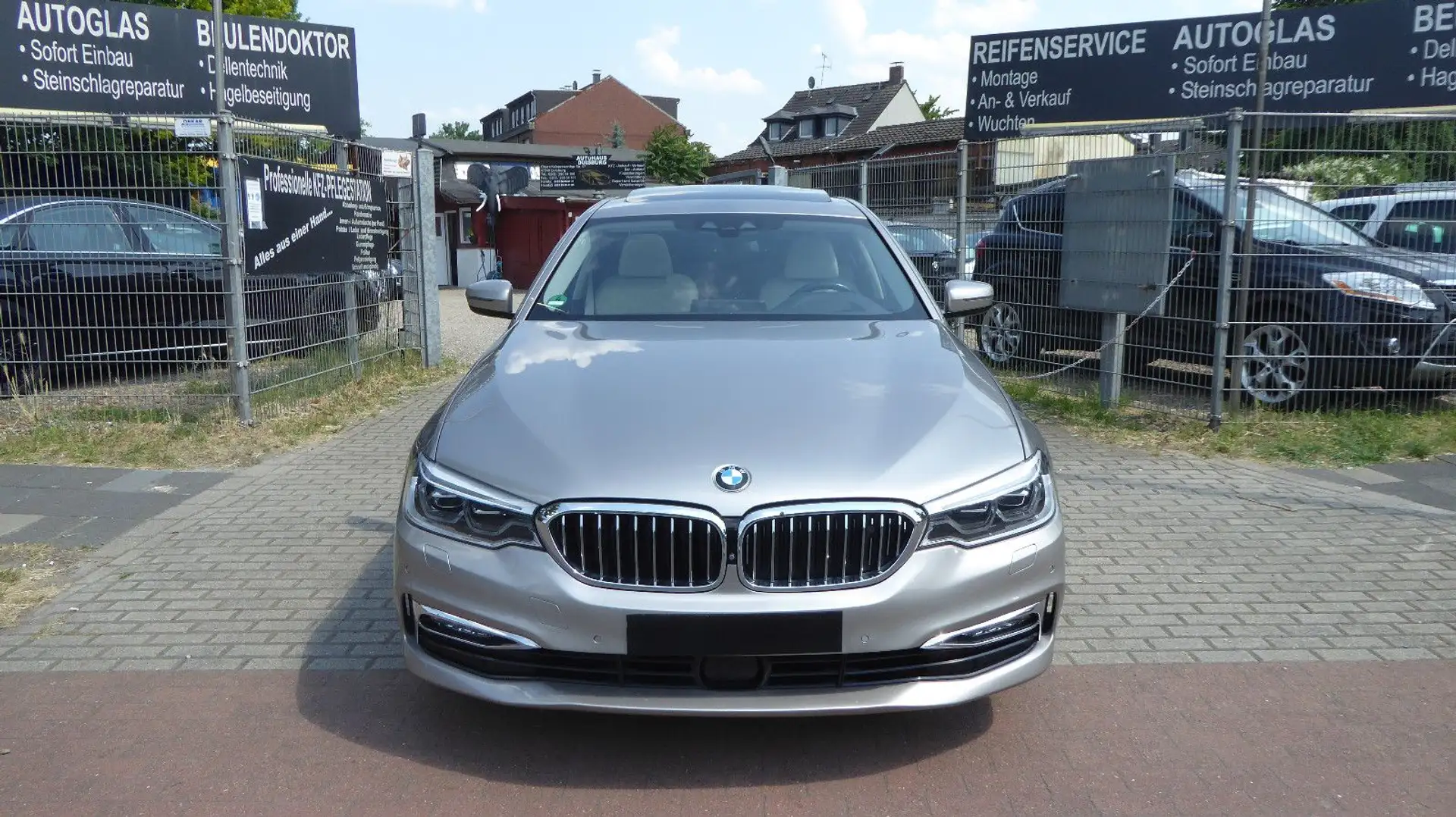 BMW 530 i xDrive Luxury Line/360°Kamera/Night Vision Silver - 2