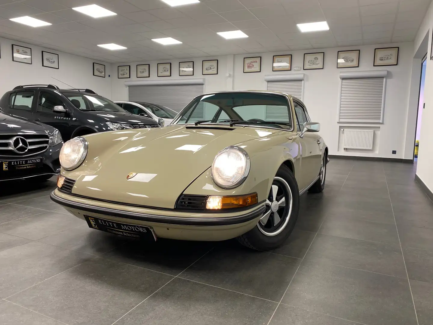 Porsche 911 T. 2.3 COUPE intégralement restaurée/1erMain Beige - 1