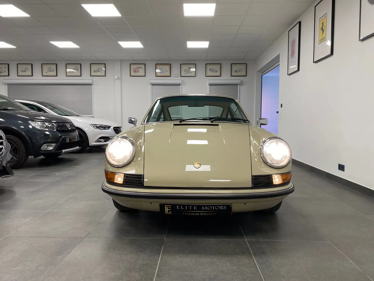 Porsche 911 T. 2.3 COUPE intégralement restaurée/1erMain Beige - 2