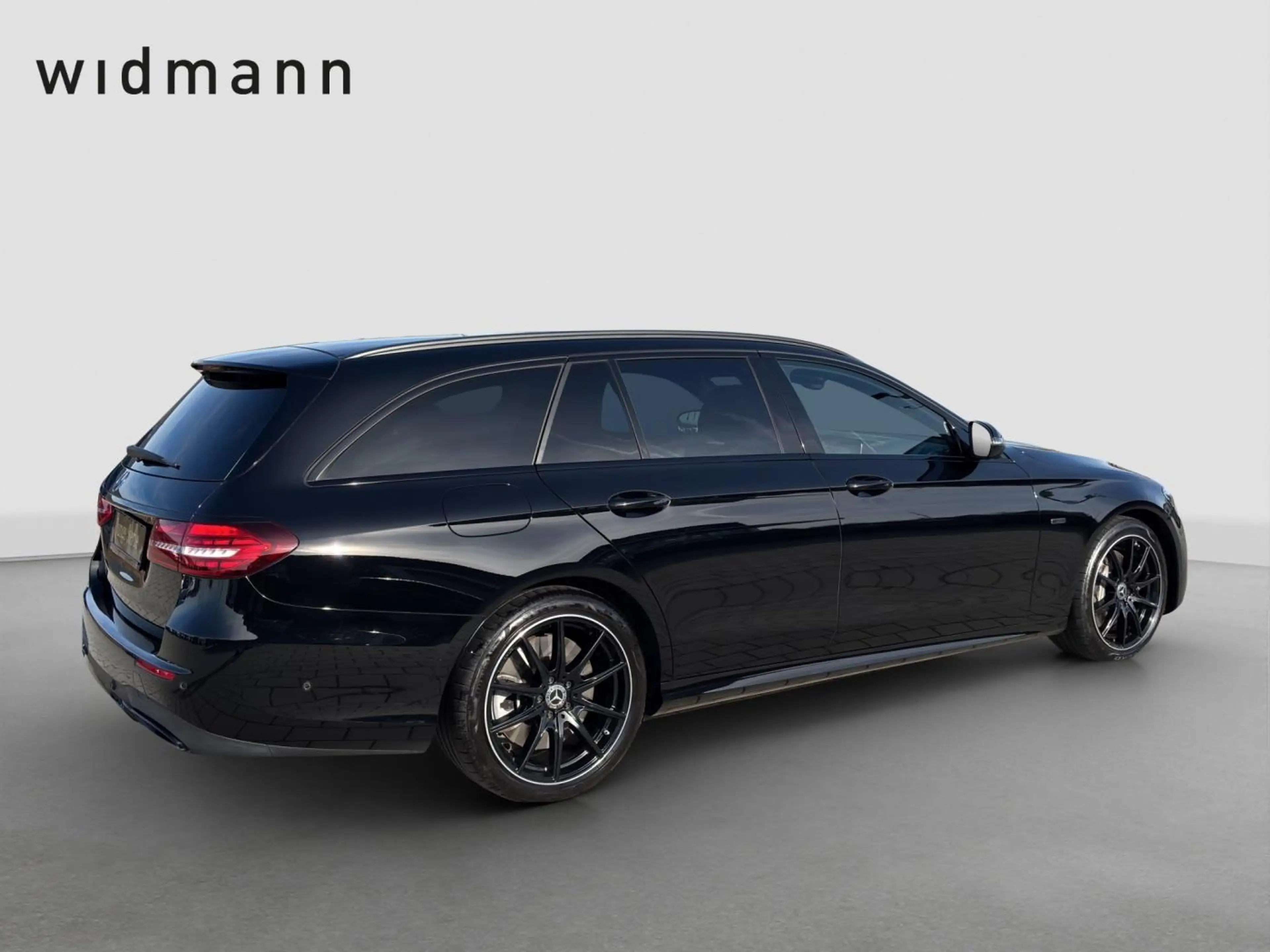 Mercedes-Benz E 450 4M T AMG*Night*Multibeam*AHK*Airmatic*360° — photo 2