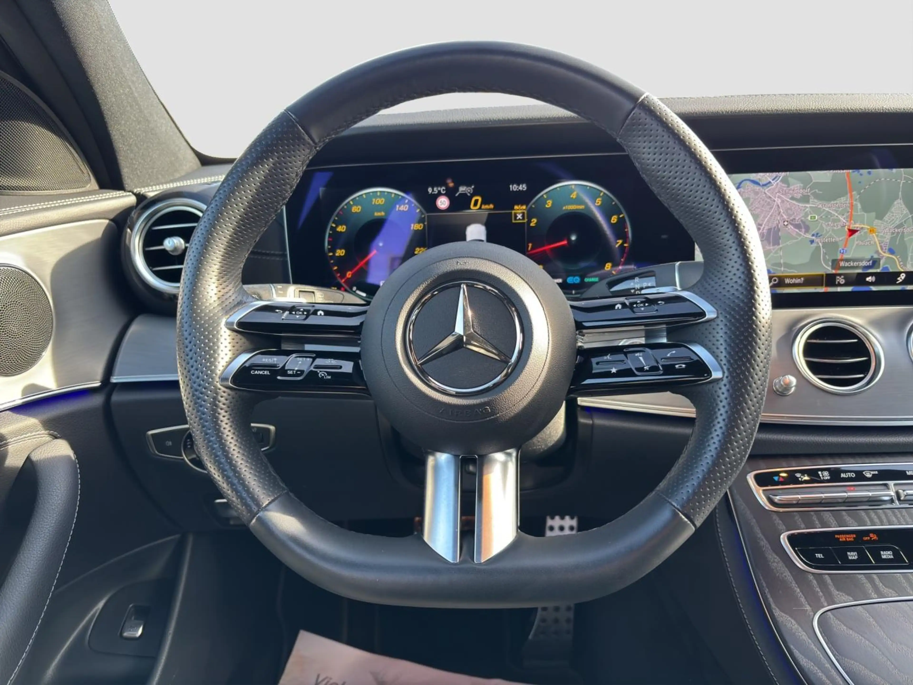Mercedes-Benz E 450 4M T AMG*Night*Multibeam*AHK*Airmatic*360° — photo 10