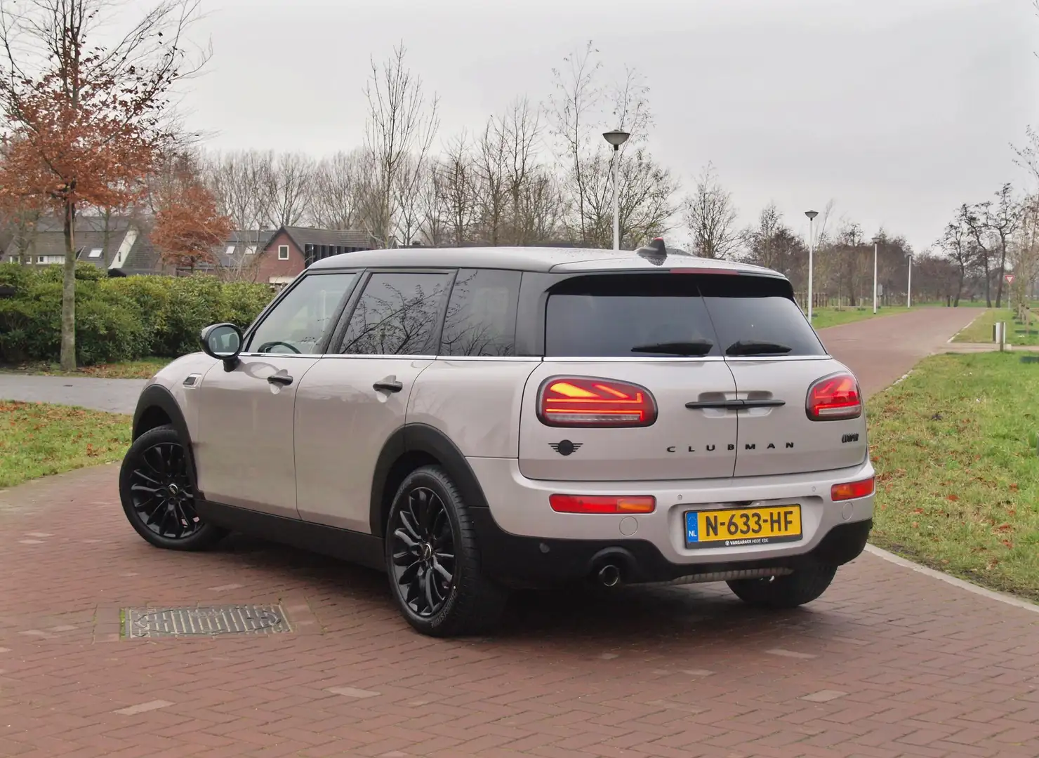 MINI Cooper Clubman Mini 1.5 Business Edition | Rooftop Grey | Camera Gris - 2