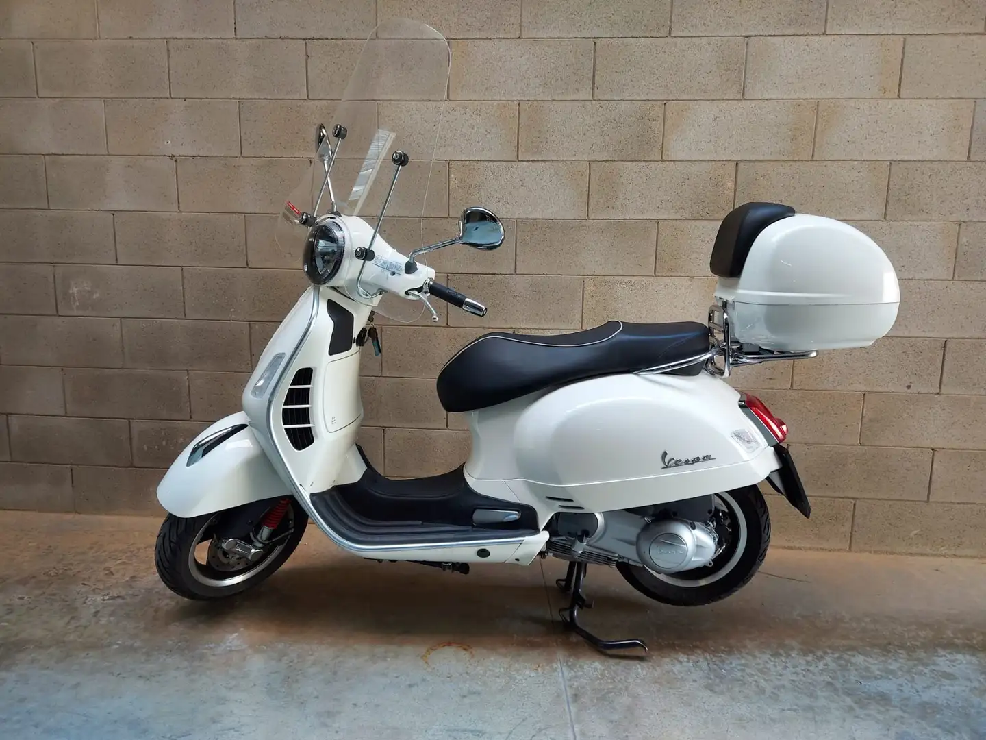 Vespa GTS Super 300 GTS Super 300 Fehér - 1