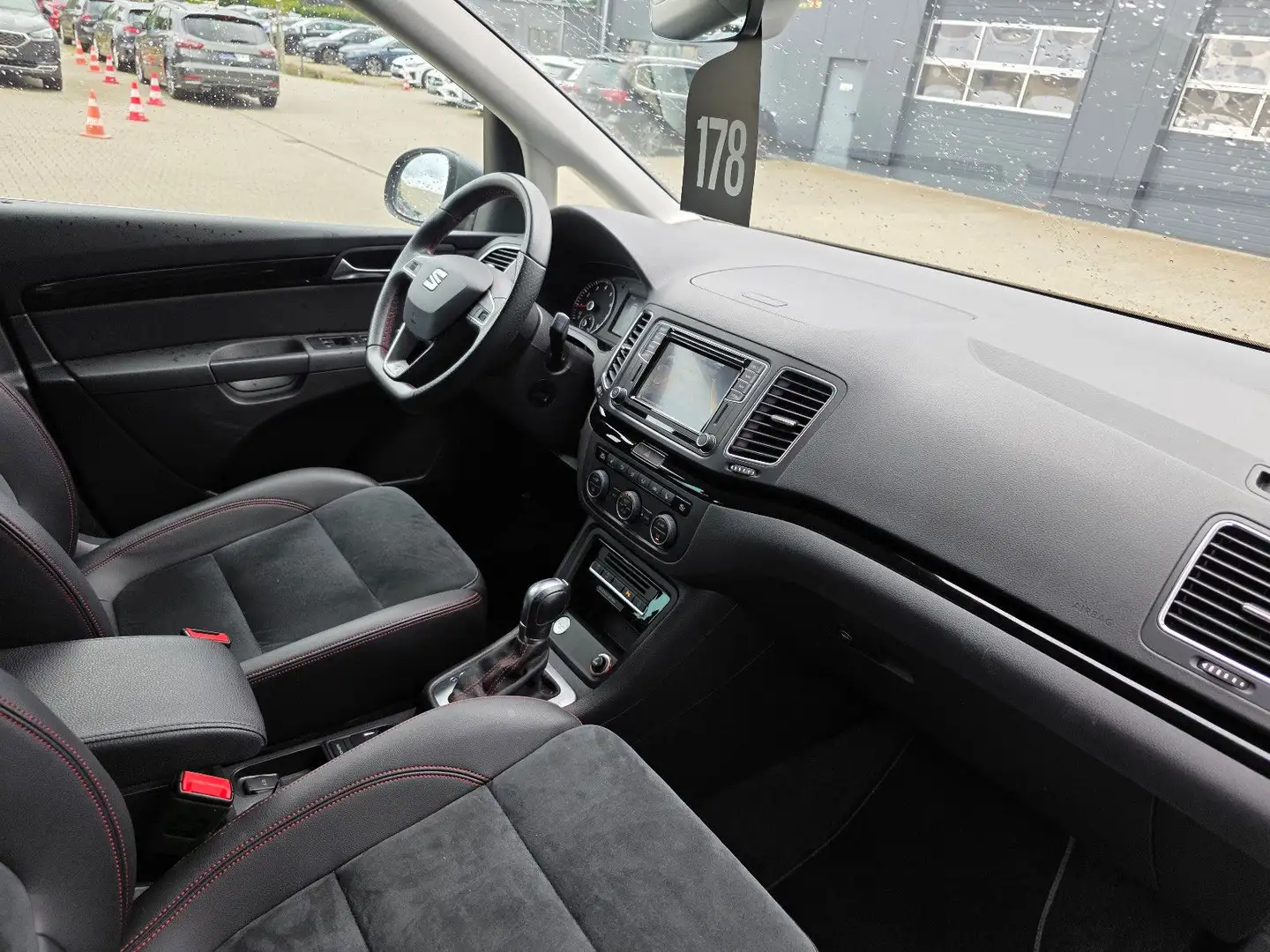 SEAT Alhambra FR-Line*7-Sítze*Ahk*Dcc*Acc*Kessy*Kamer Black - 2
