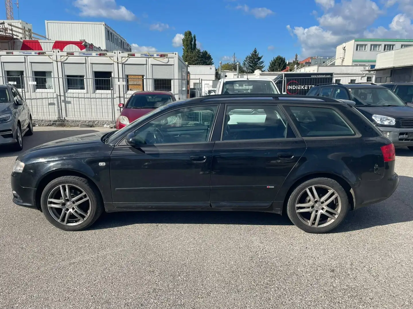 Audi A4 Avant 2,0 TDI DPF 140PS Schwarz - 2