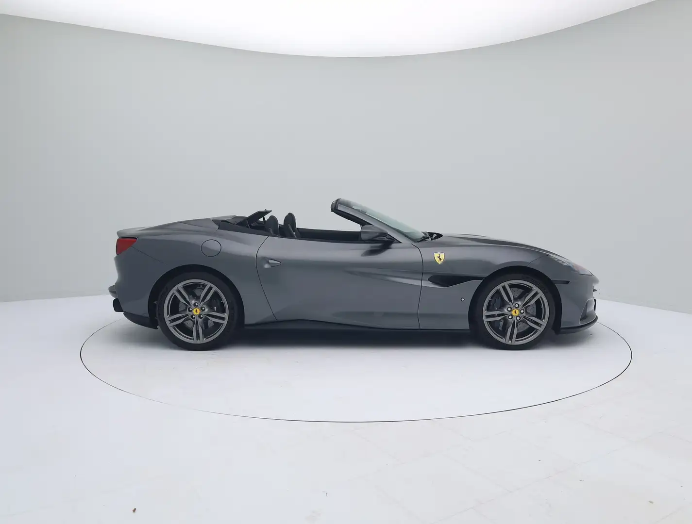 Ferrari Portofino M - FERRARI HAMBURG Grau - 2