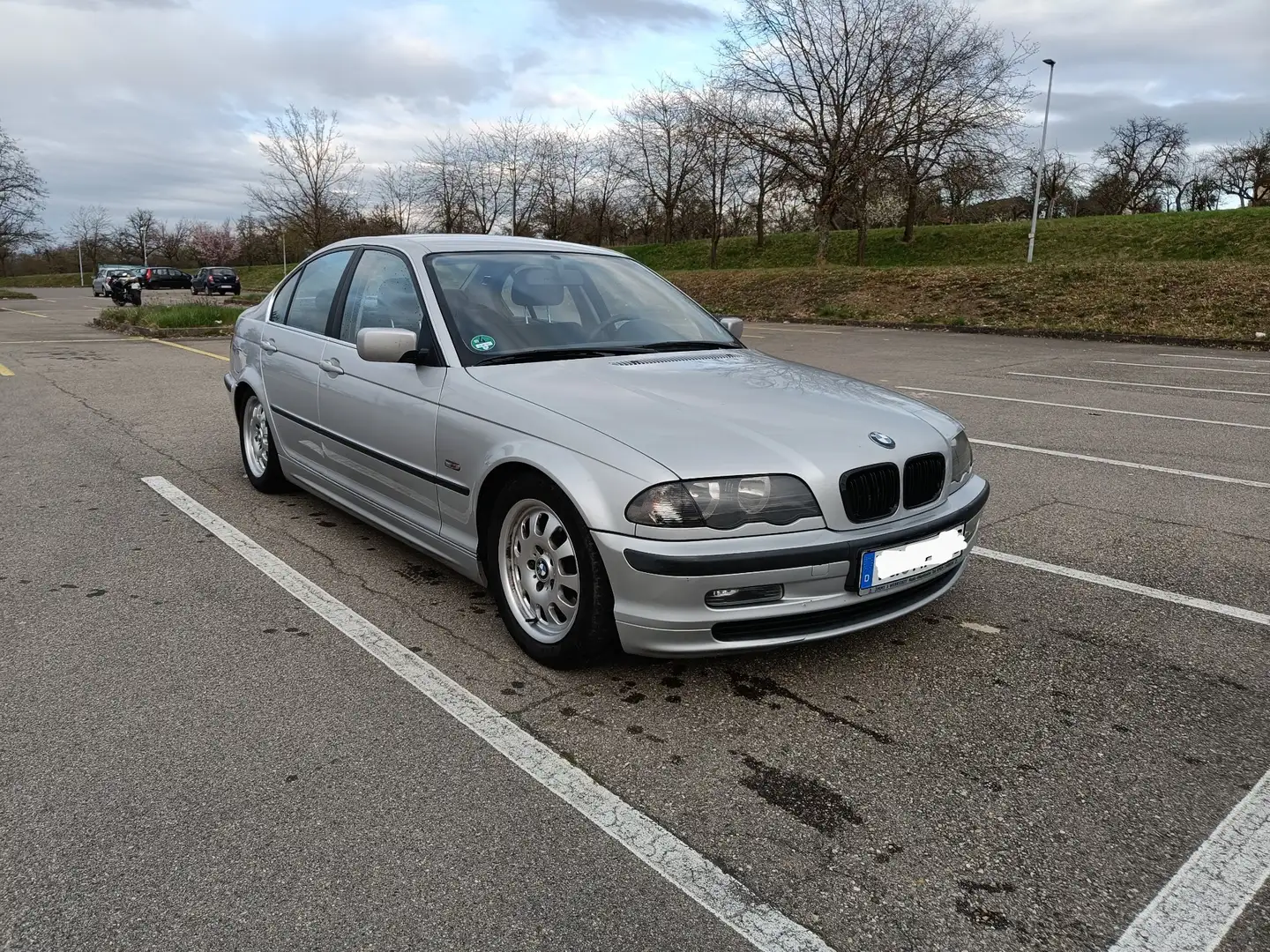 BMW 320 Silber - 1