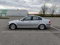 BMW 320 srebrna - thumbnail 4