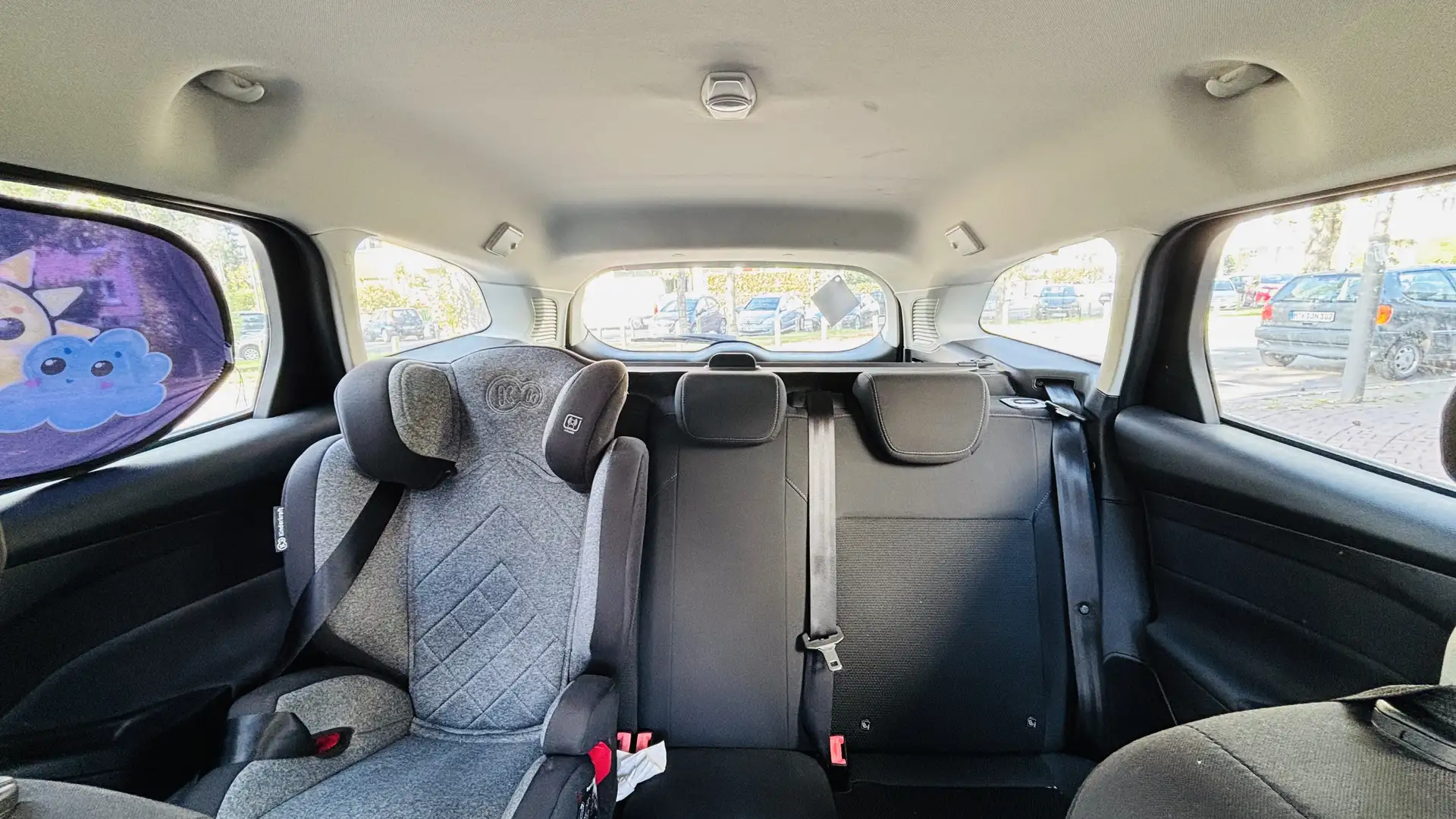 Ford Focus 1.5 EcoBoost Start-Stopp-System Business Edition Silber - 1