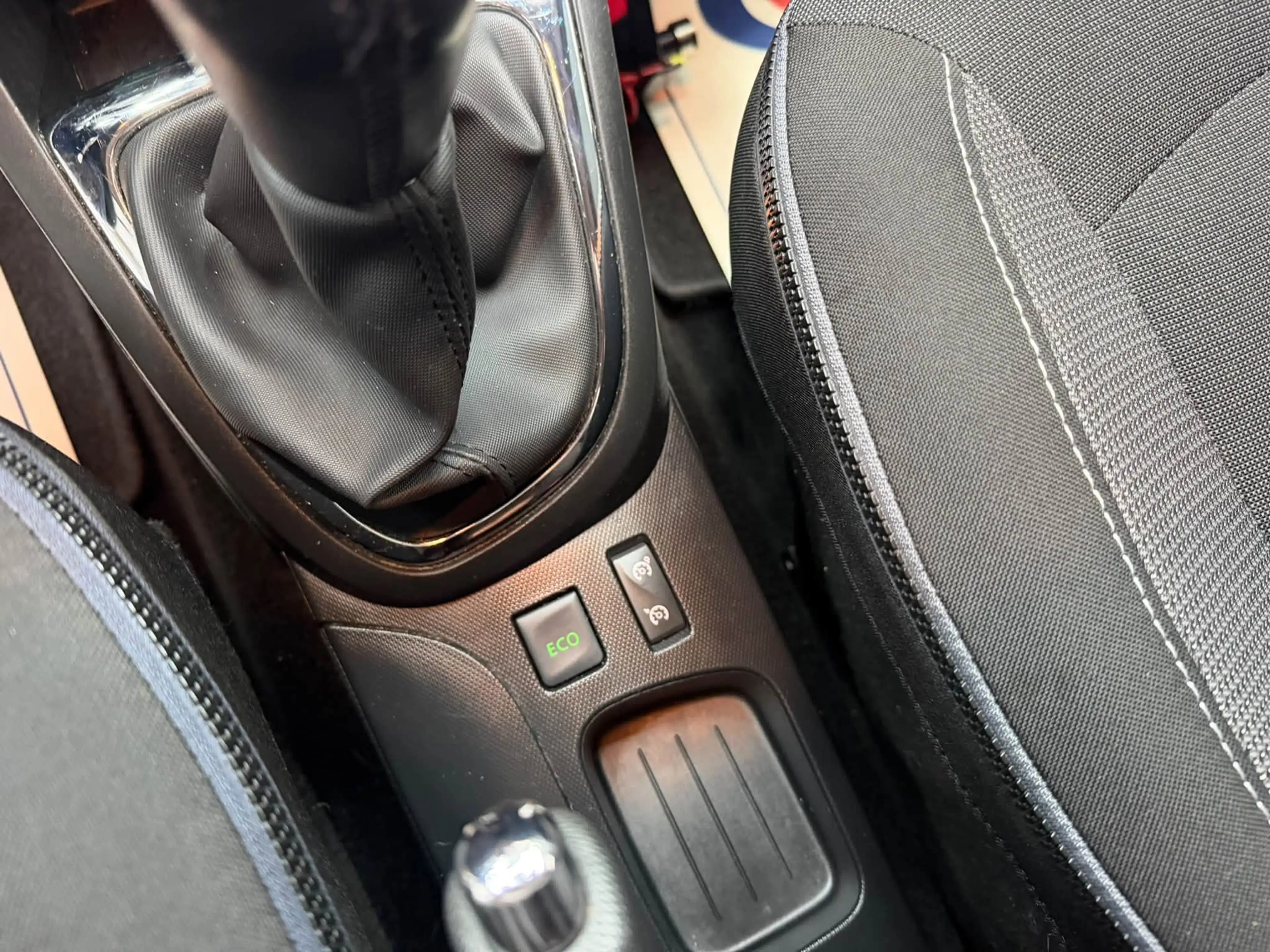 Renault Captur Captur 0.9 TCe Energy Intens — photo 10