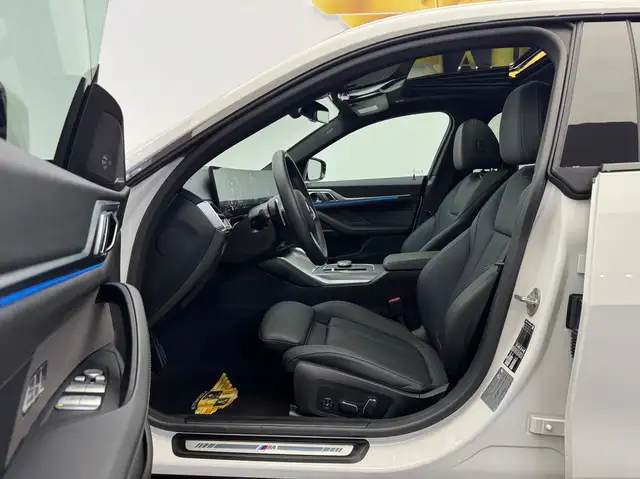 BMW 4 Series view 12