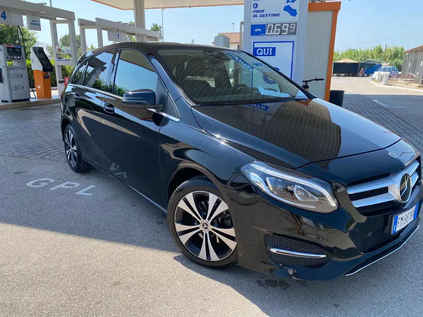 Mercedes-Benz B 220 d (cdi) Business 4matic auto - 1