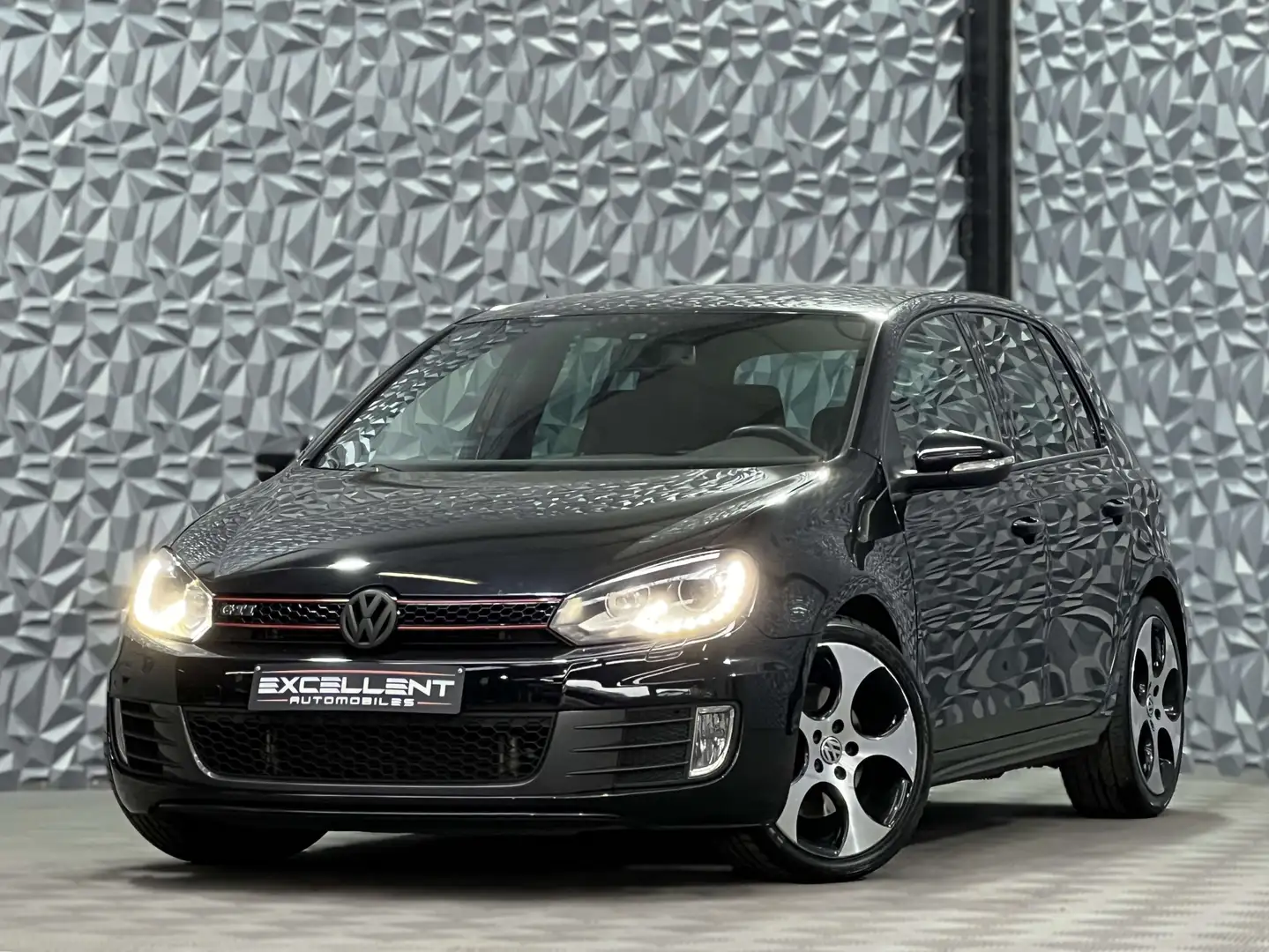 Volkswagen Golf GTI 2.0 TSI*CARPLAY*GPS*WIFI*BLUETOOTH*GARANTIE 12 M** Noir - 1