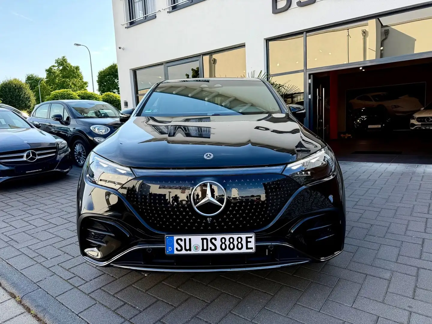 Mercedes-Benz EQE SUV 350 4M/AMG-Line/Hyperscreen/HA-Lenkung Schwarz - 2