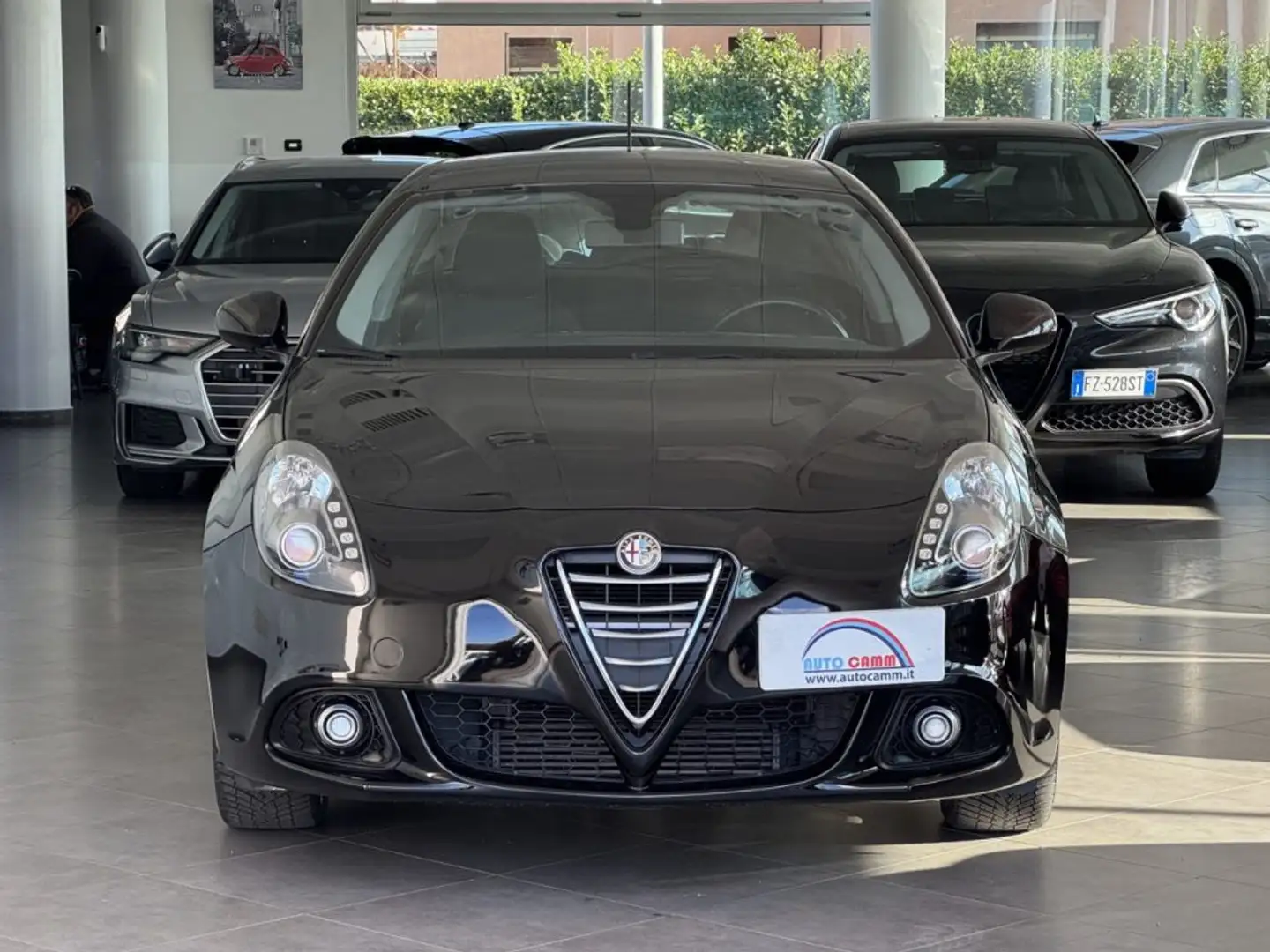 Alfa Romeo Giulietta 1.4 Turbo 120 cv Distinctive Euro6 Neopatentati Zwart - 2