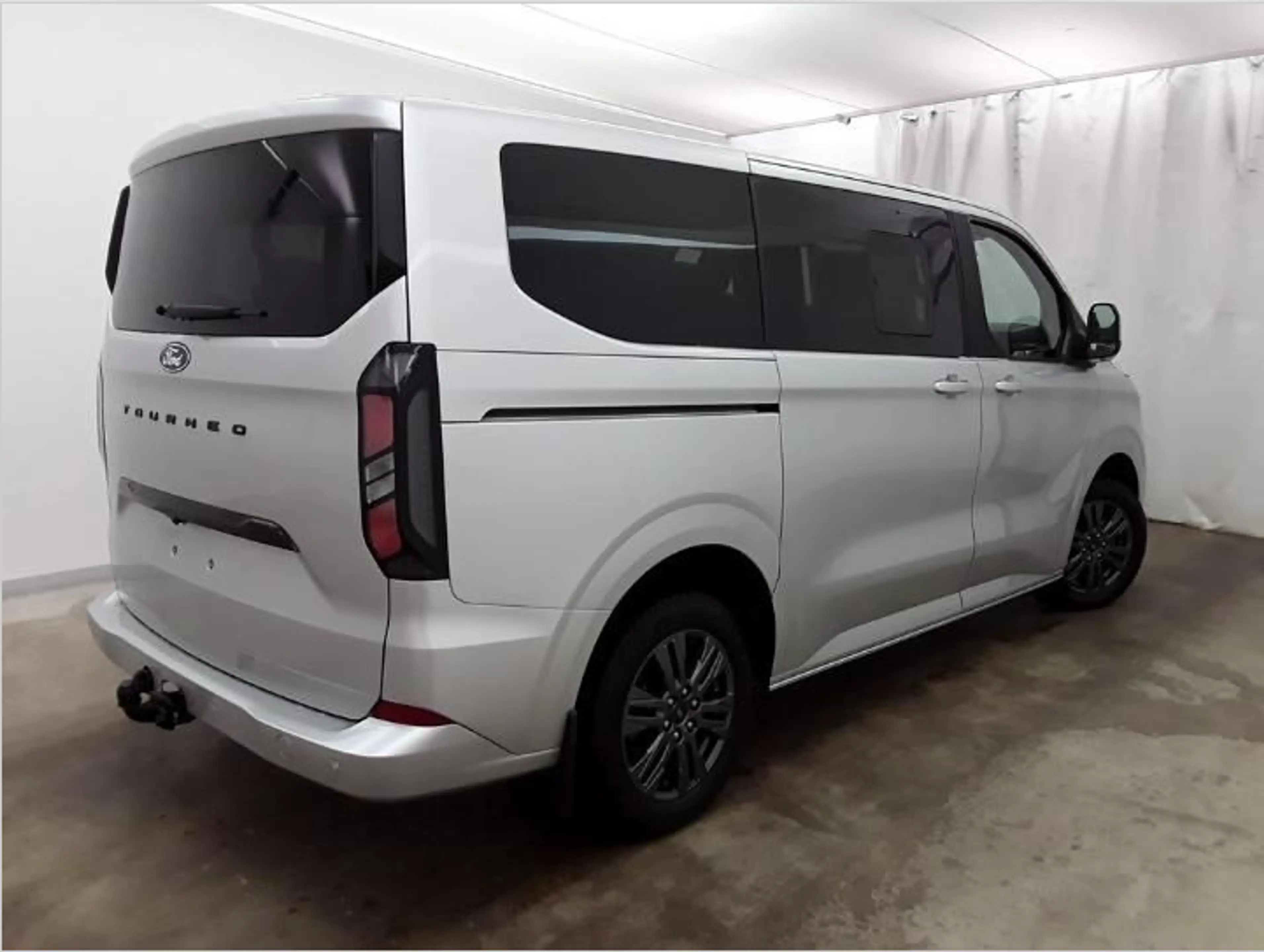 Ford Tourneo Custom L1 Titanium ACC, TWA, 2 Schiebetüren — photo 2