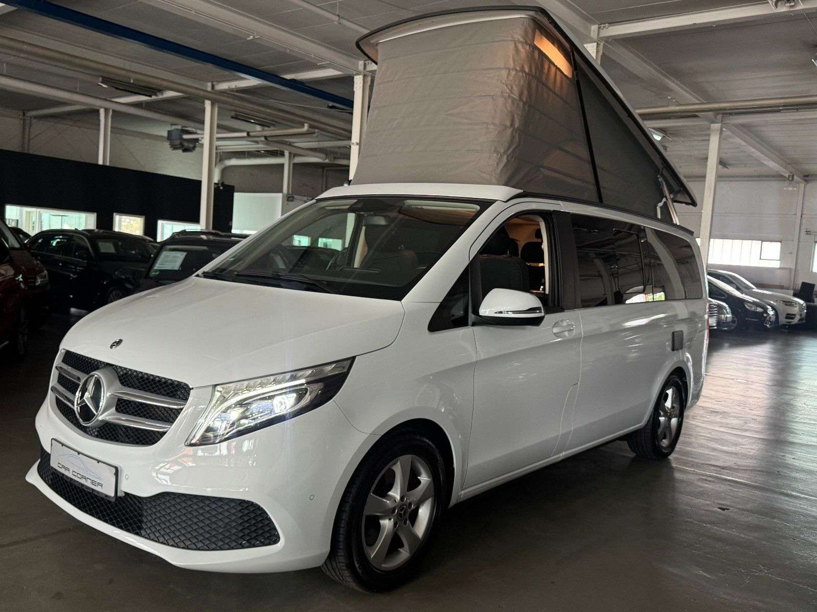 Mercedes-Benz V 220