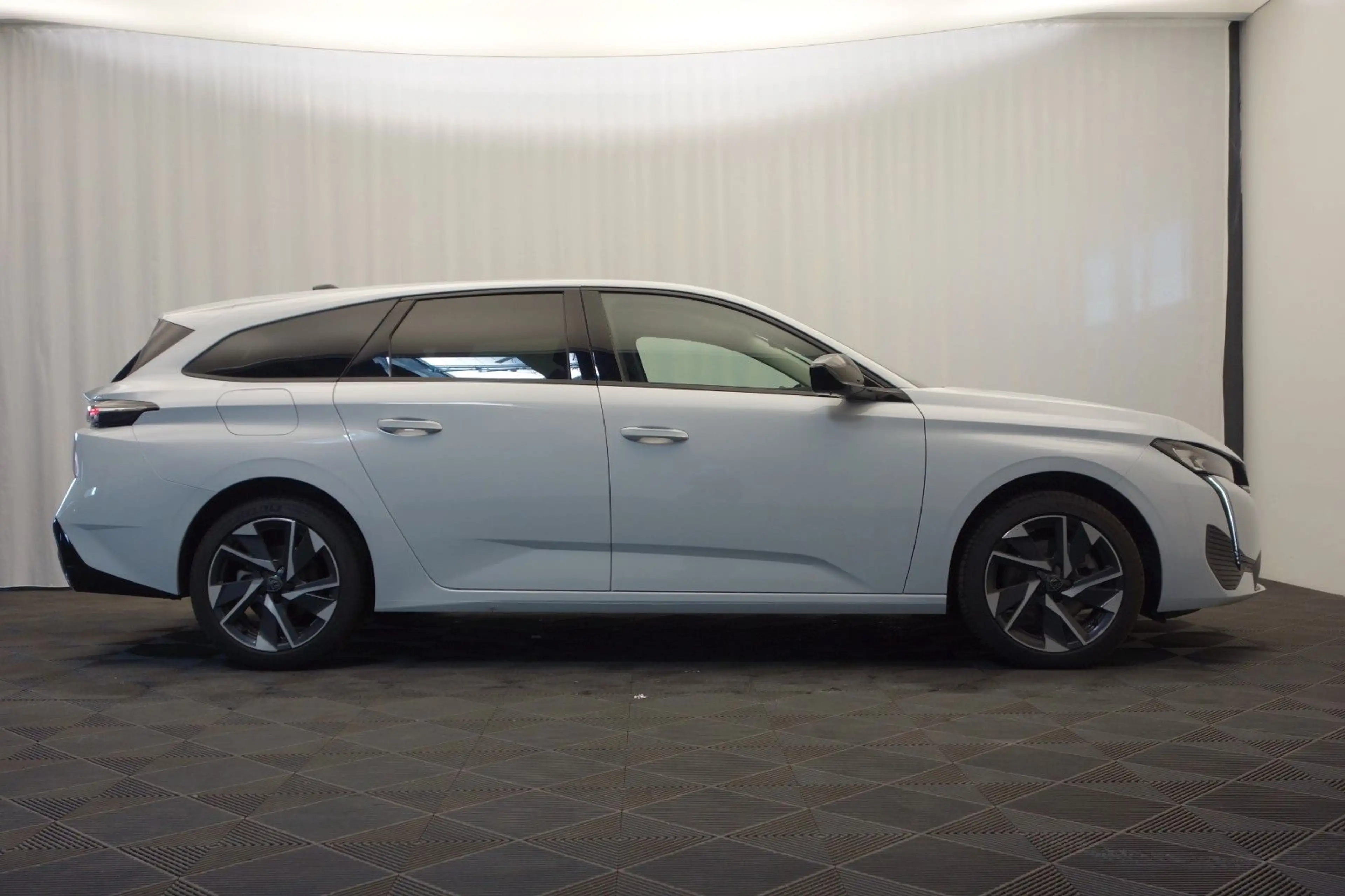 Peugeot 308 SW Hybrid Allure HYBRID 136E-DSC6 *AUTOMATIK — photo 8