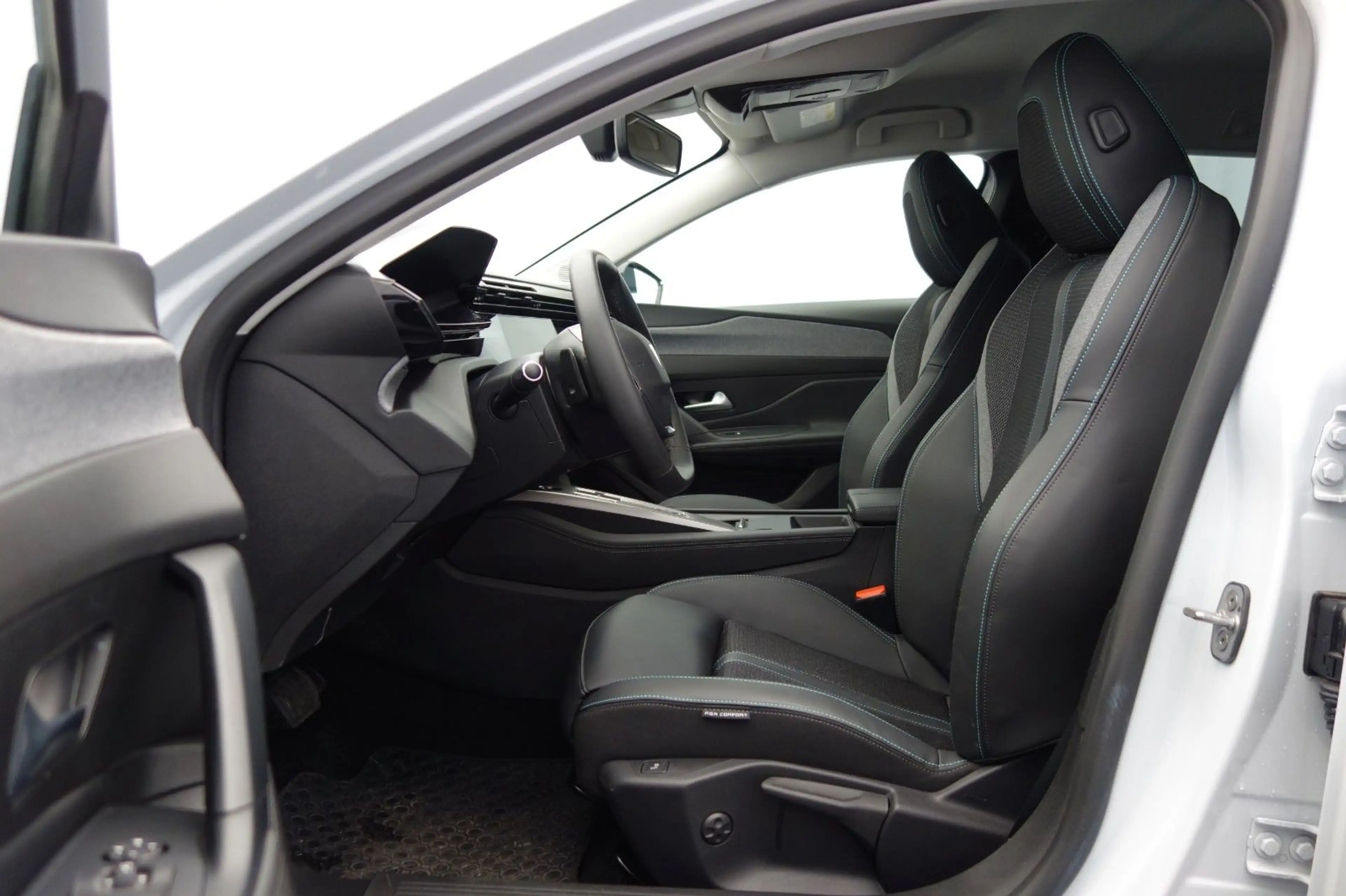 Peugeot 308 SW Hybrid Allure HYBRID 136E-DSC6 *AUTOMATIK — photo 13