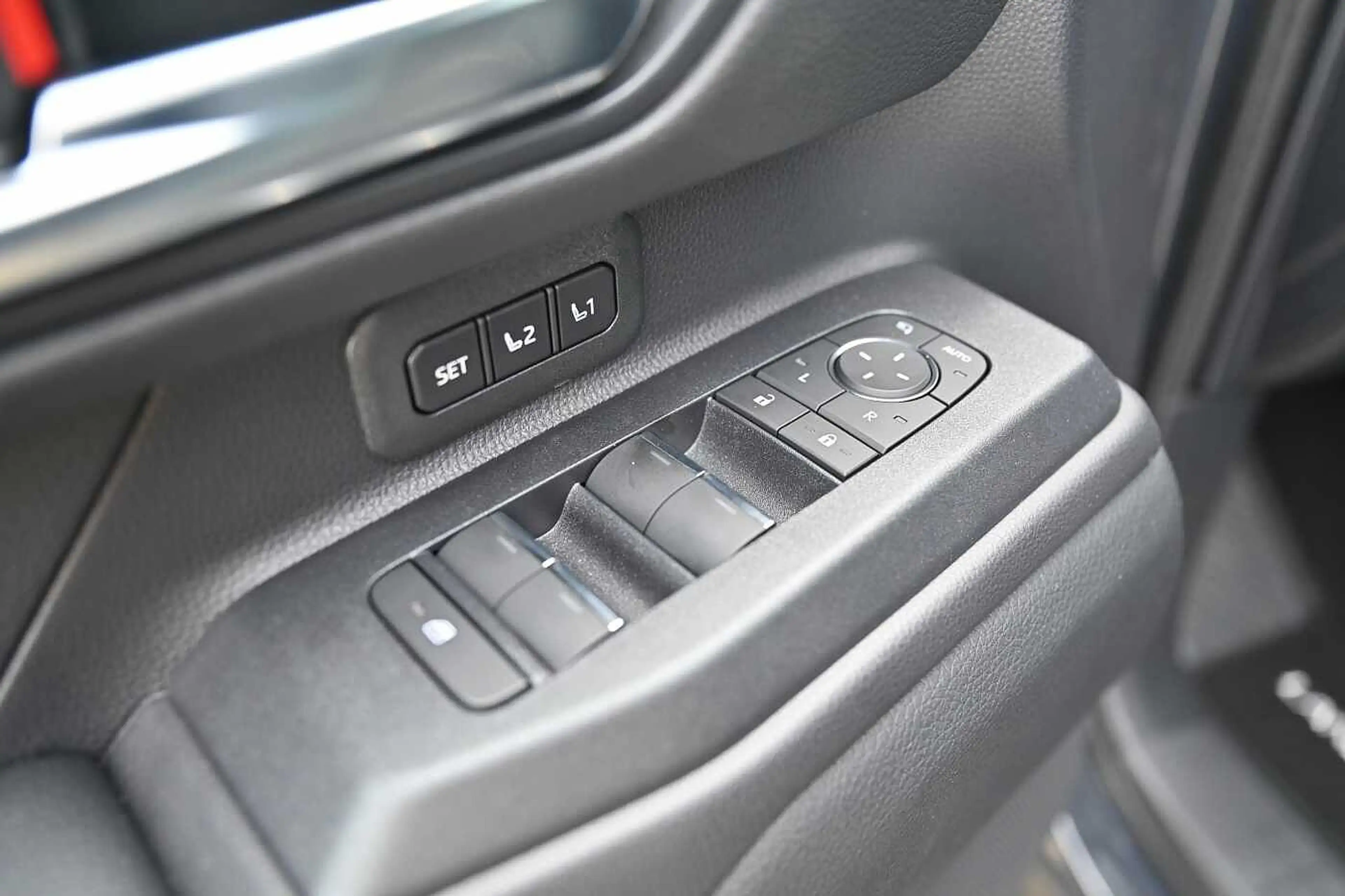 Toyota Land Cruiser Lounge Shz*Sitzbelüft*JBL*HUD — photo 13