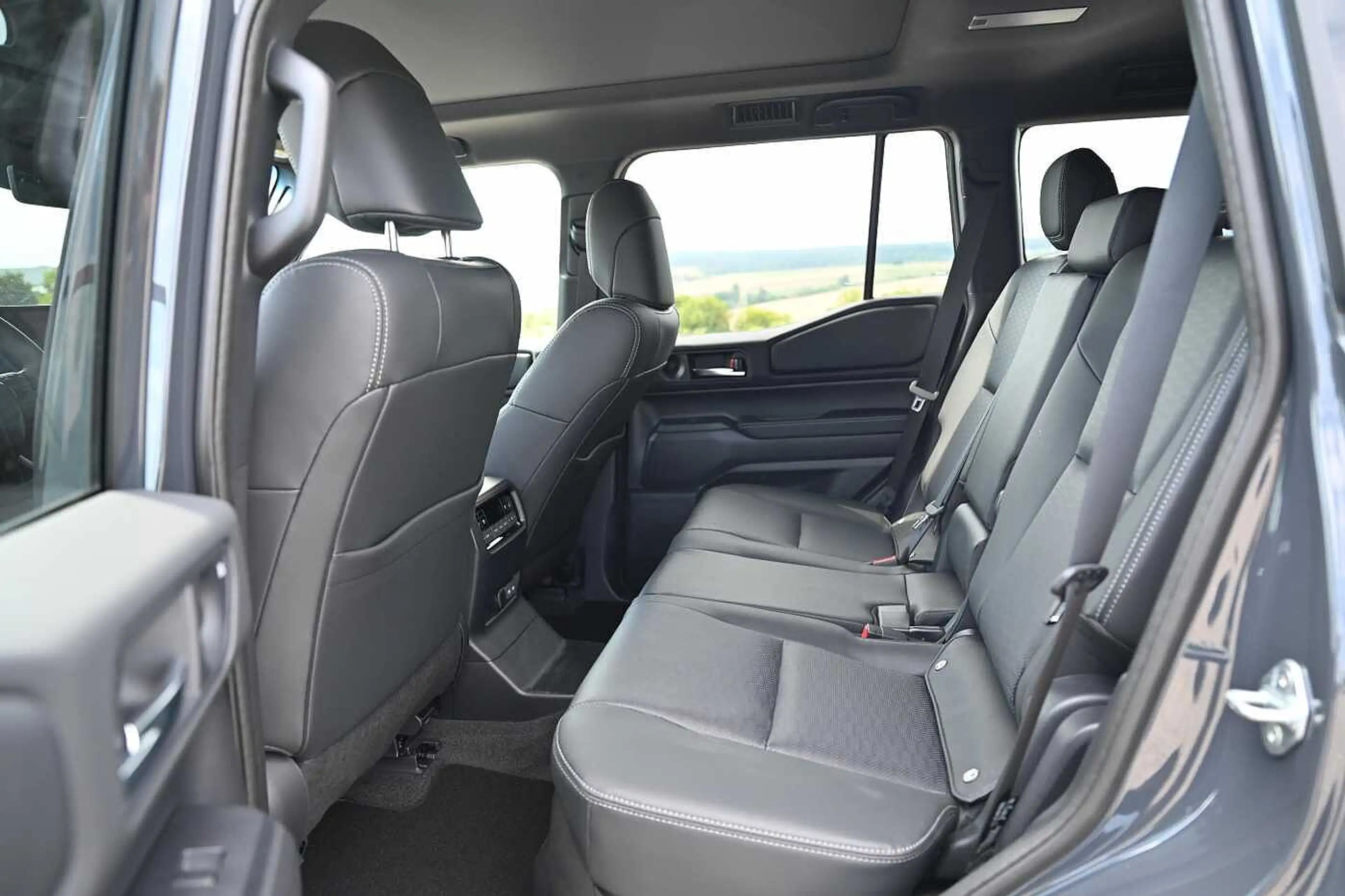 Toyota Land Cruiser Lounge Shz*Sitzbelüft*JBL*HUD — photo 15