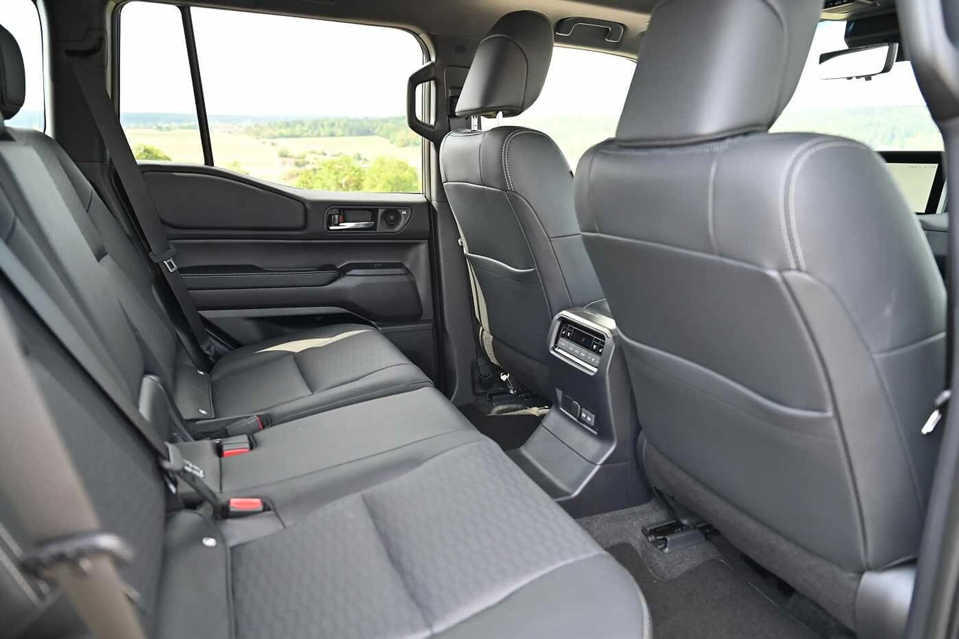 Toyota Land Cruiser Lounge Shz*Sitzbelüft*JBL*HUD — photo 14