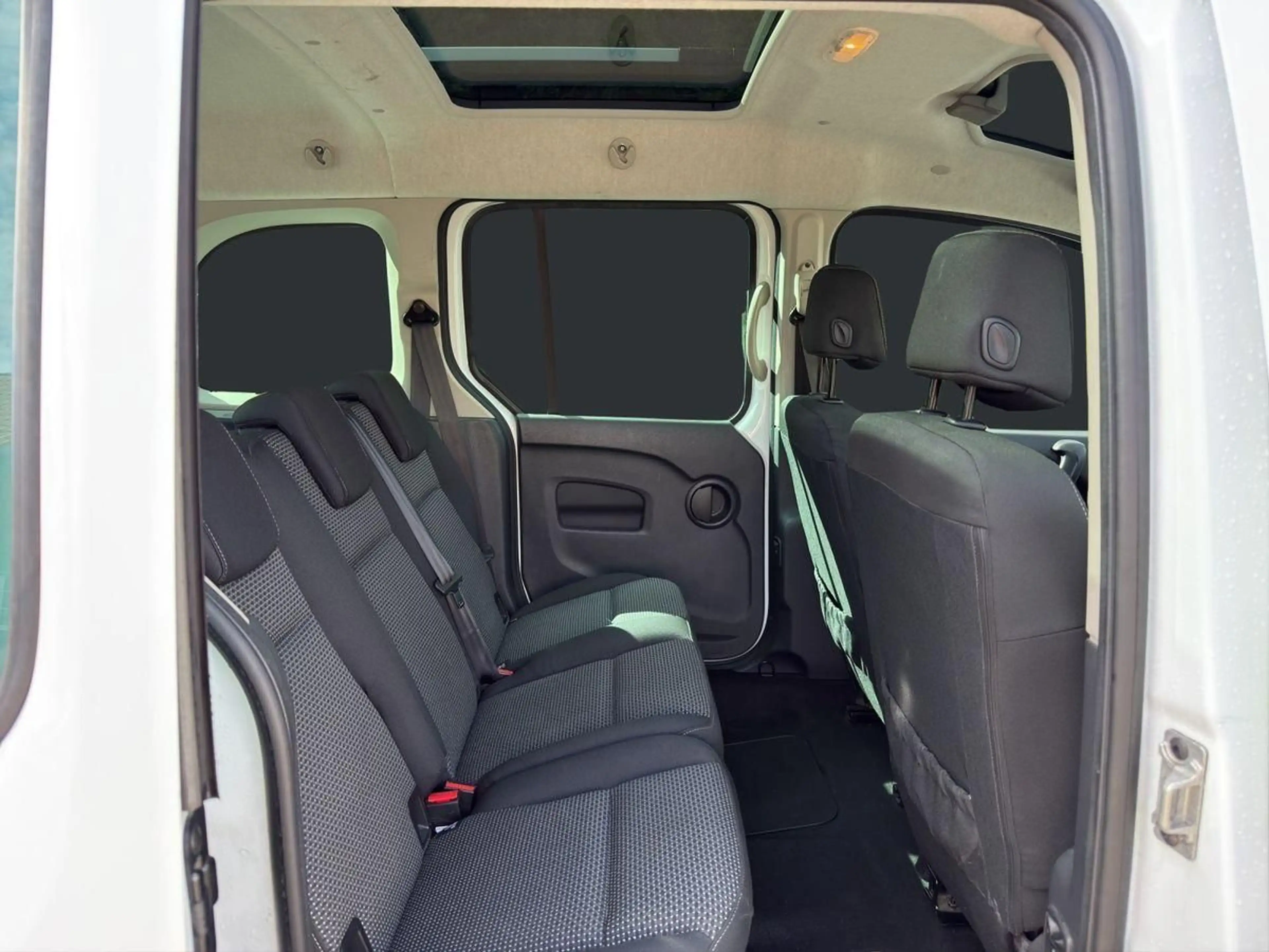 Mercedes-Benz Citan lang Torer Edition 1.5 CDI*Kamera*Pano* — photo 13