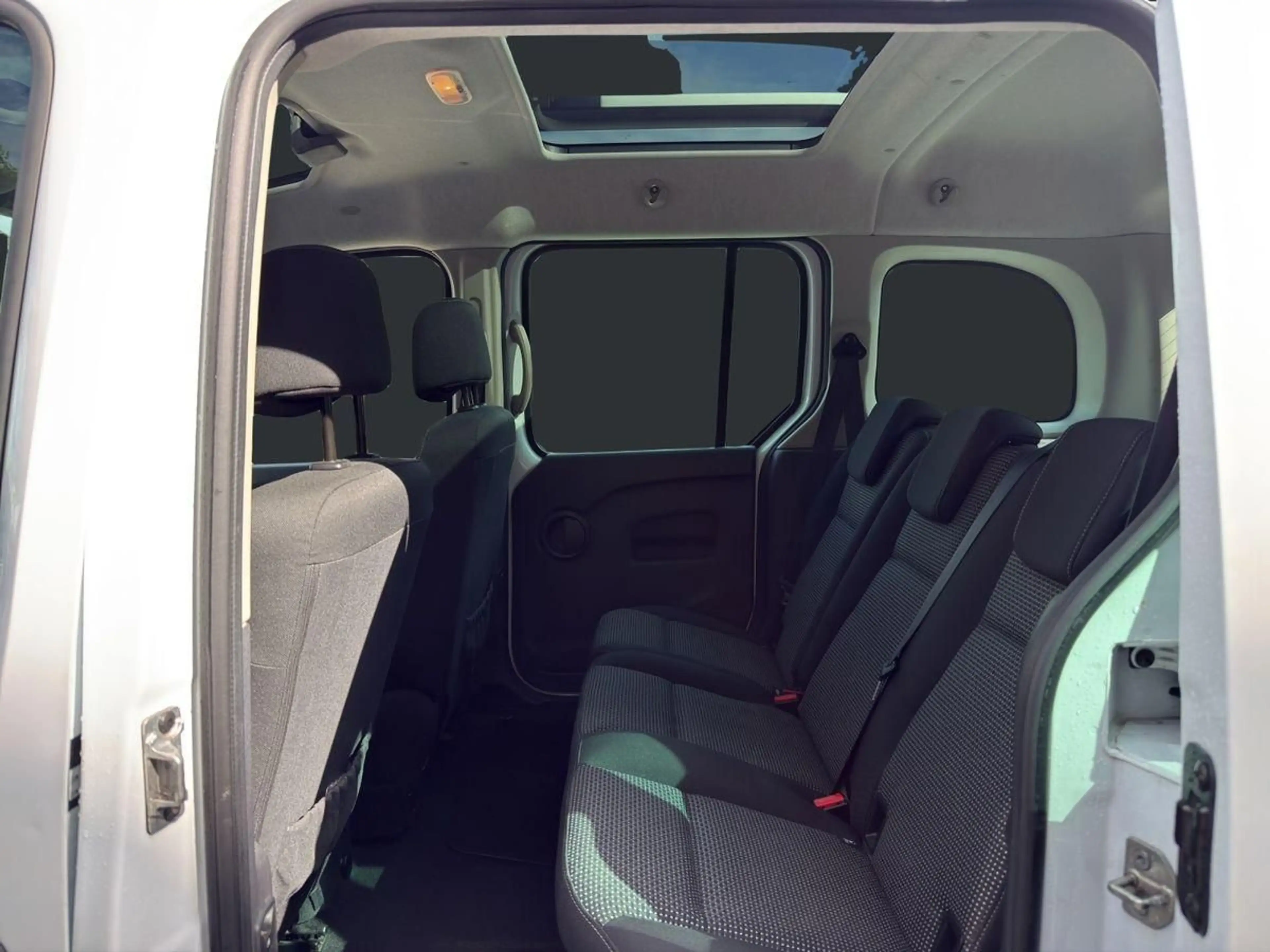 Mercedes-Benz Citan lang Torer Edition 1.5 CDI*Kamera*Pano* — photo 11