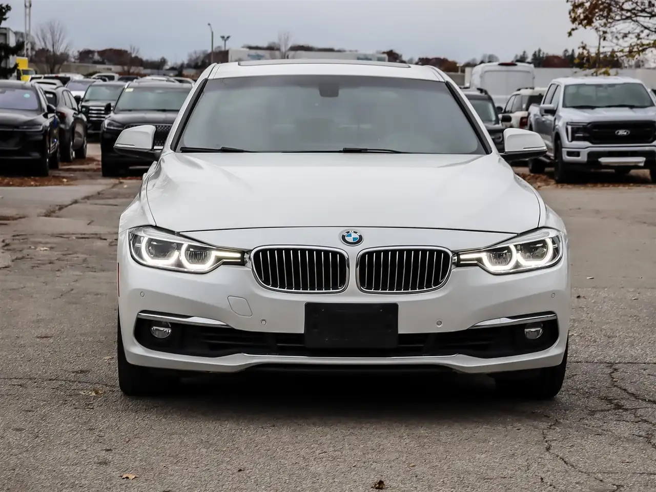 BMW 3 Series снимка BMW 3 Series