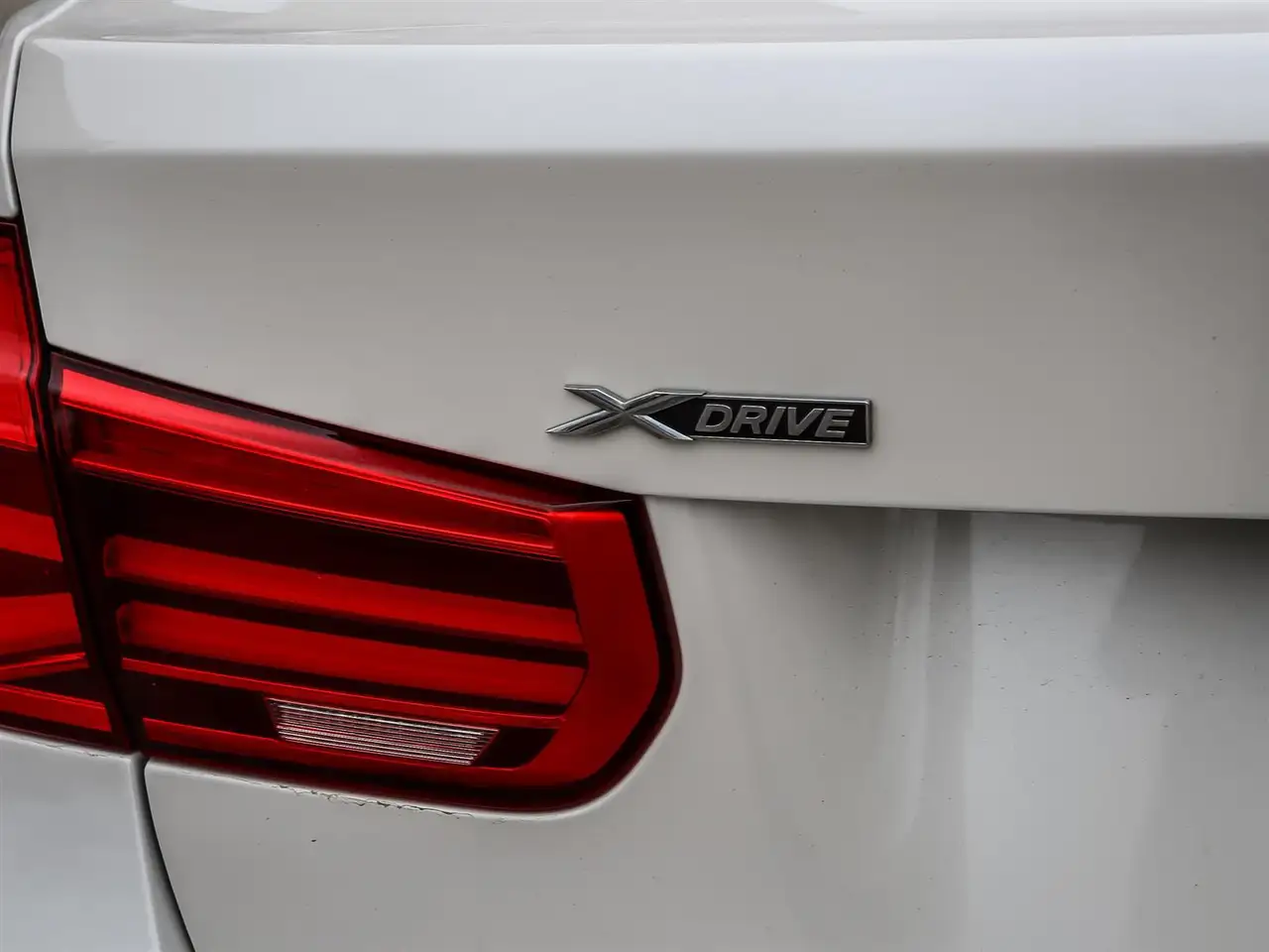 BMW 3 Series снимка BMW 3 Series
