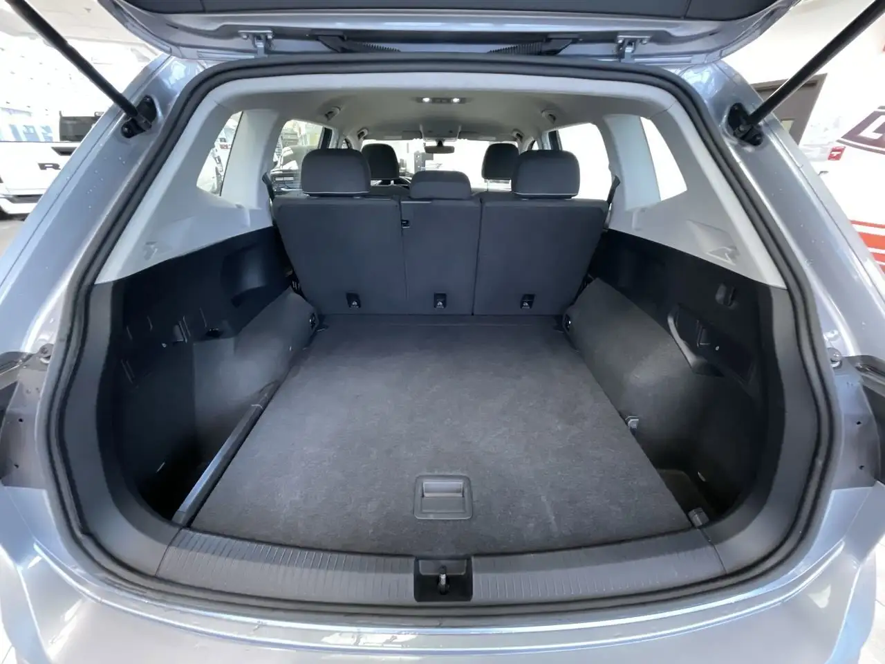 Volkswagen Tiguan снимка Volkswagen Tiguan