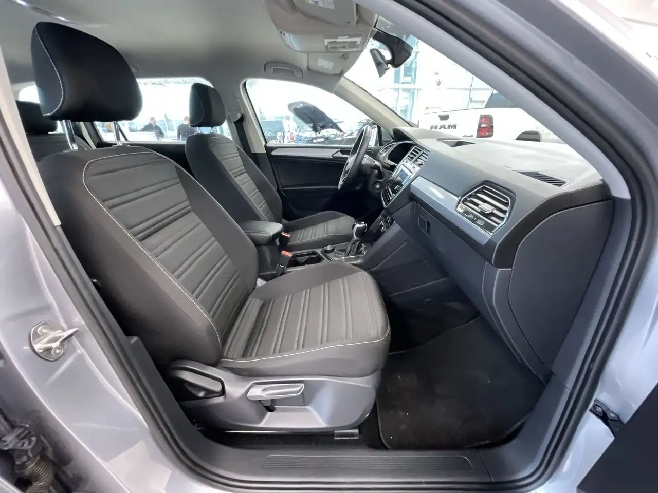 Volkswagen Tiguan снимка Volkswagen Tiguan