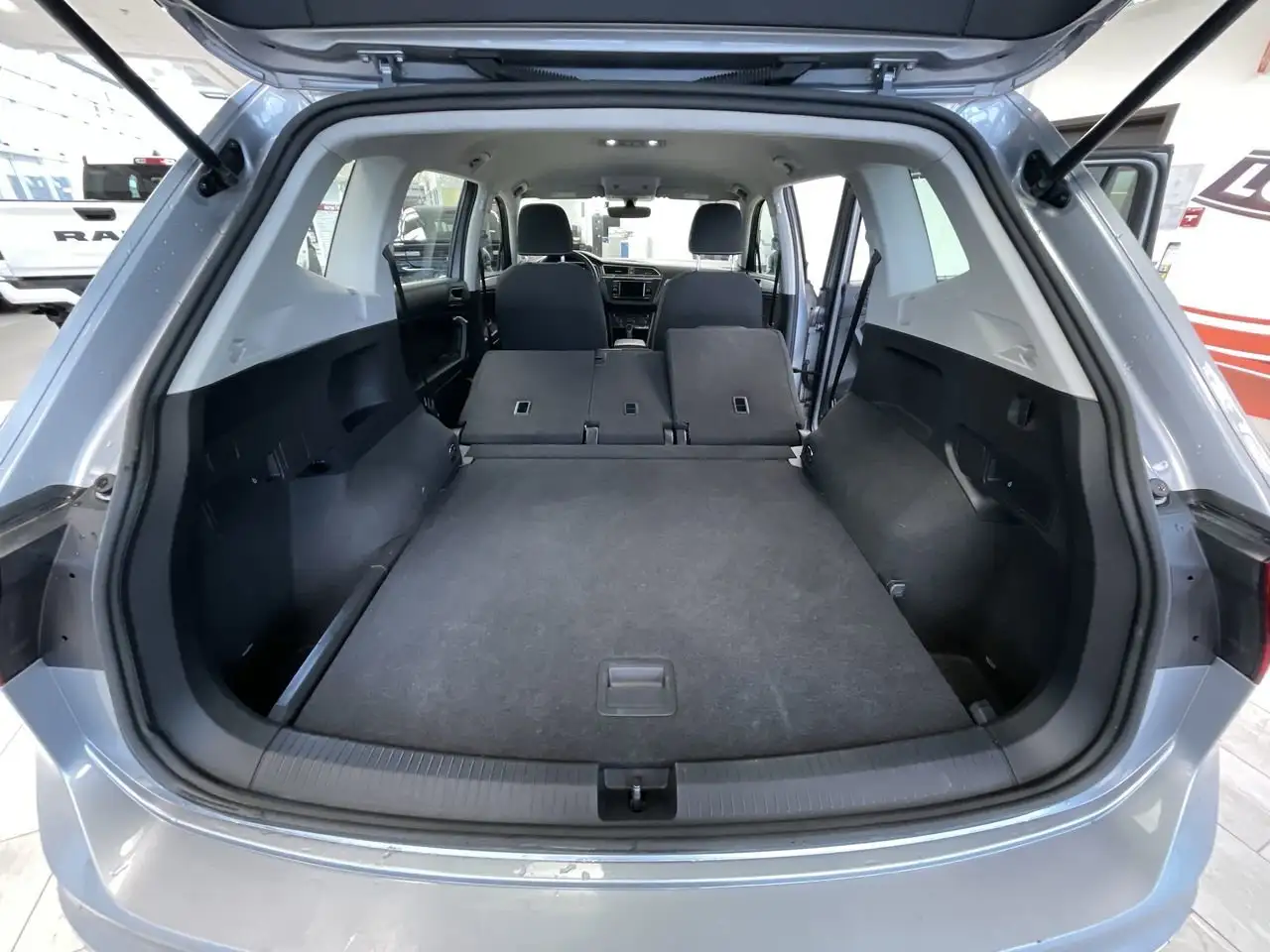 Volkswagen Tiguan снимка Volkswagen Tiguan