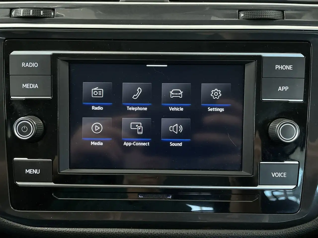 Volkswagen Tiguan снимка Volkswagen Tiguan