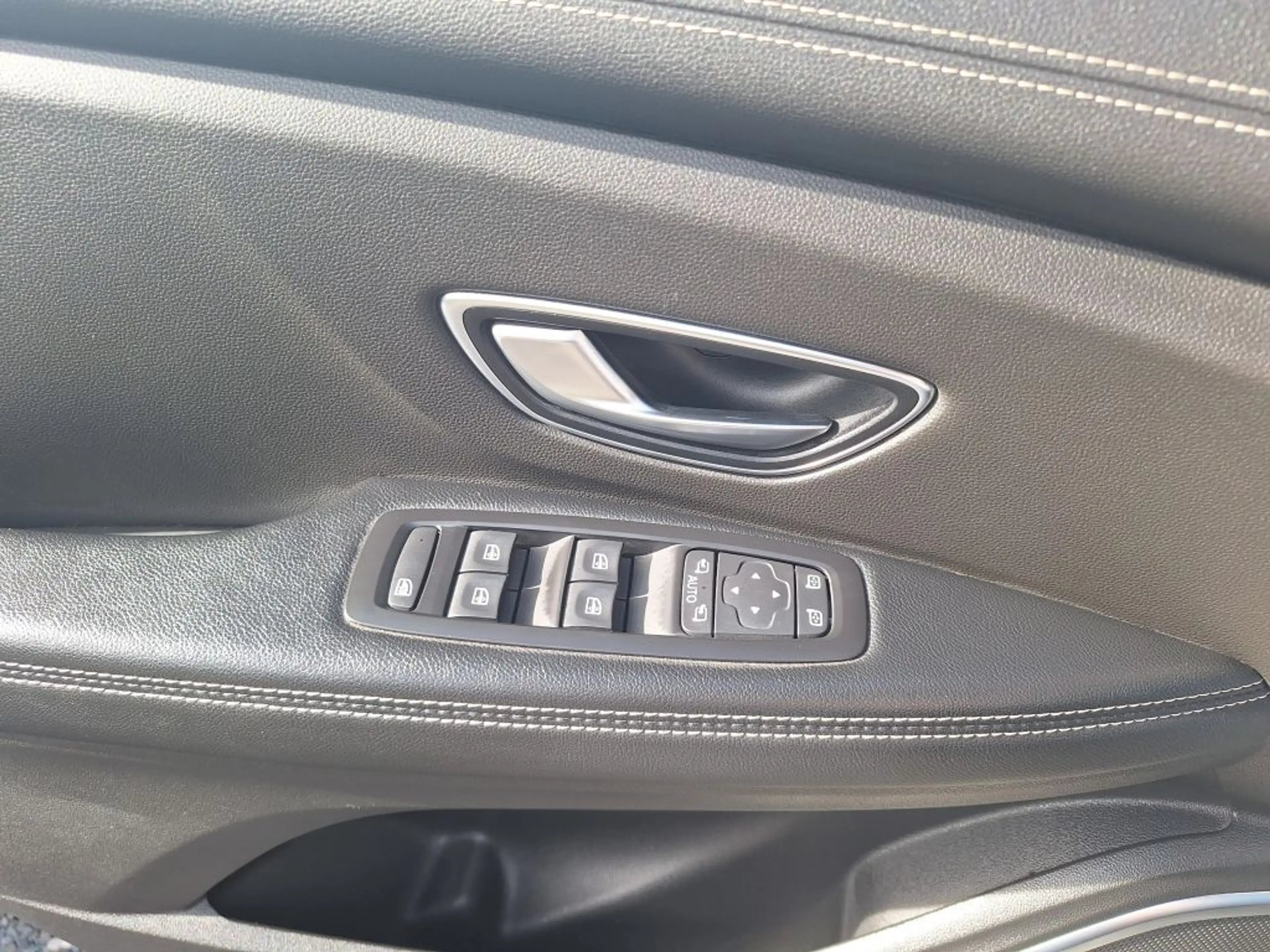Renault Grand Scenic TCe 140 GPF TECHNO — photo 7