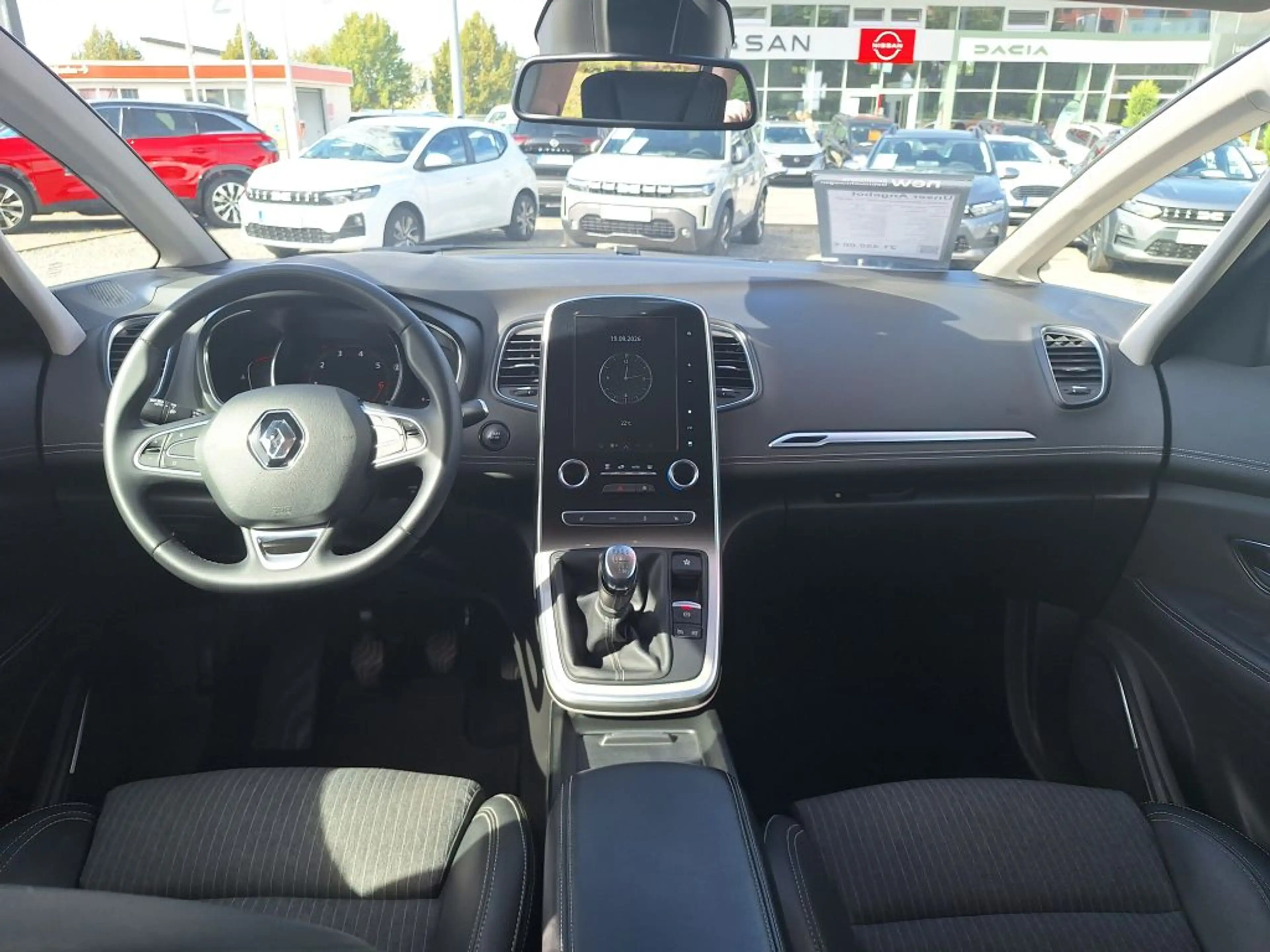 Renault Grand Scenic TCe 140 GPF TECHNO — photo 9