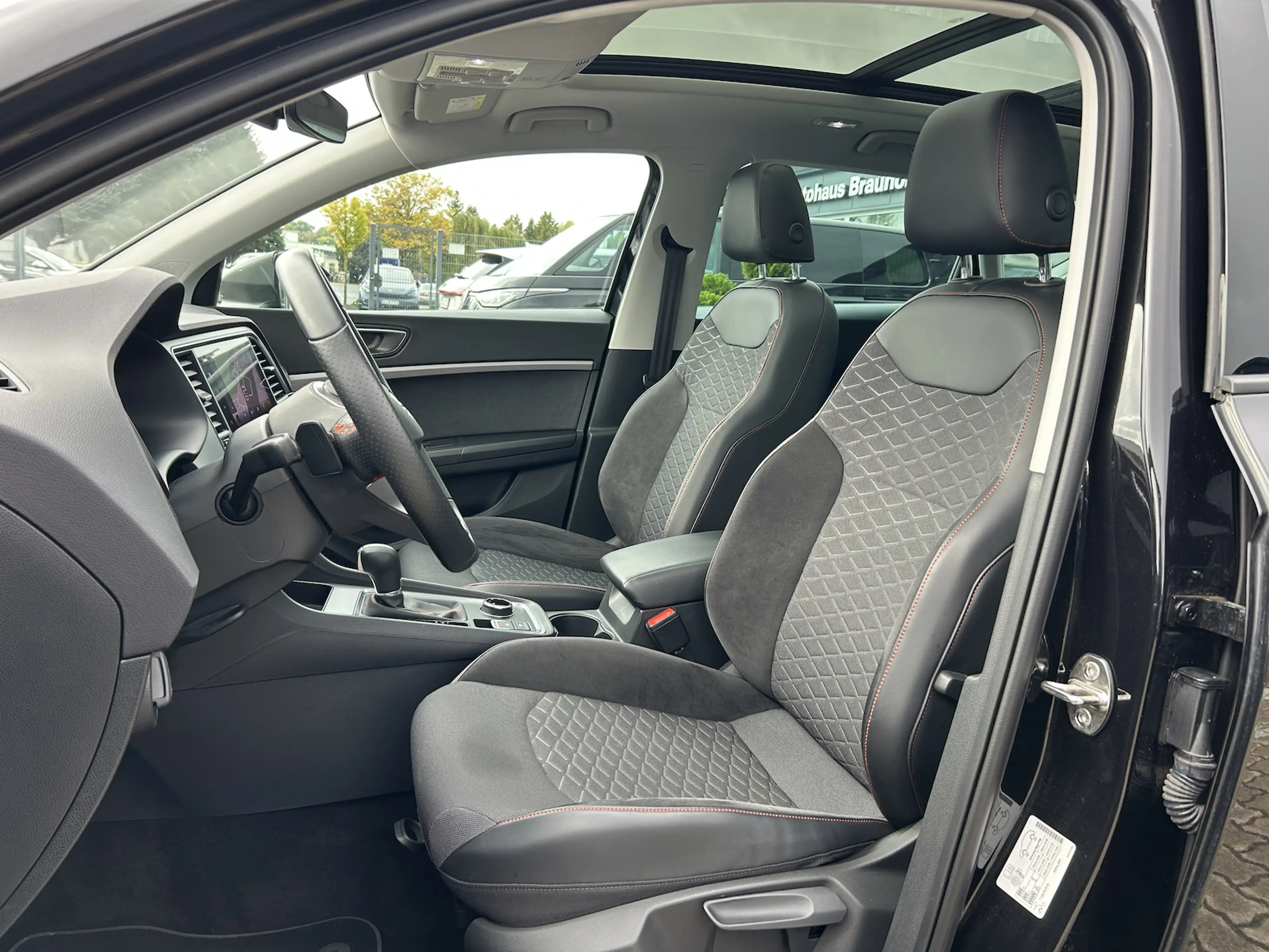 SEAT Ateca FR 1.5 TSI DSG*LED*VC*Kamera*ACC*Pano* — photo 15