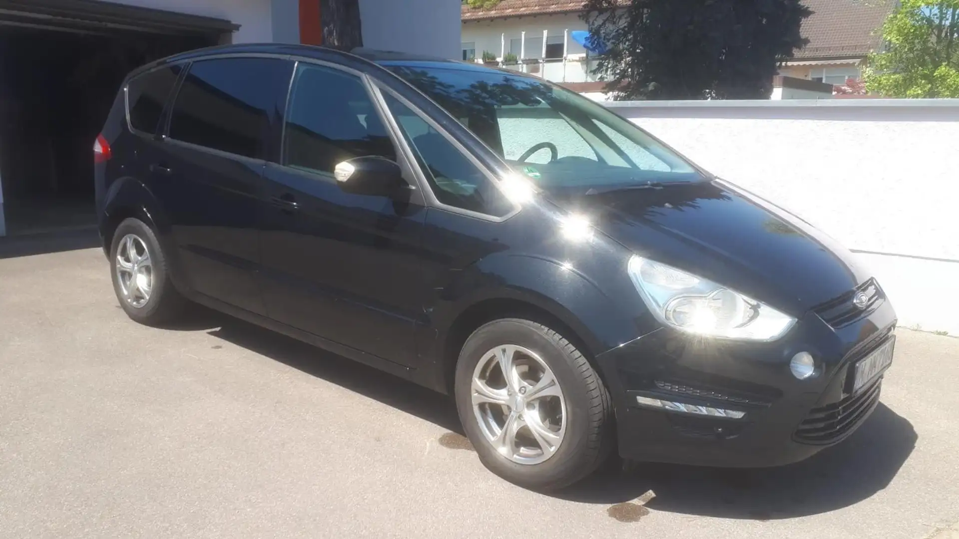 Ford S-Max 2.0 Trend TÜV in 7/25 Neu ! komplett überholt ! Czarny - 2