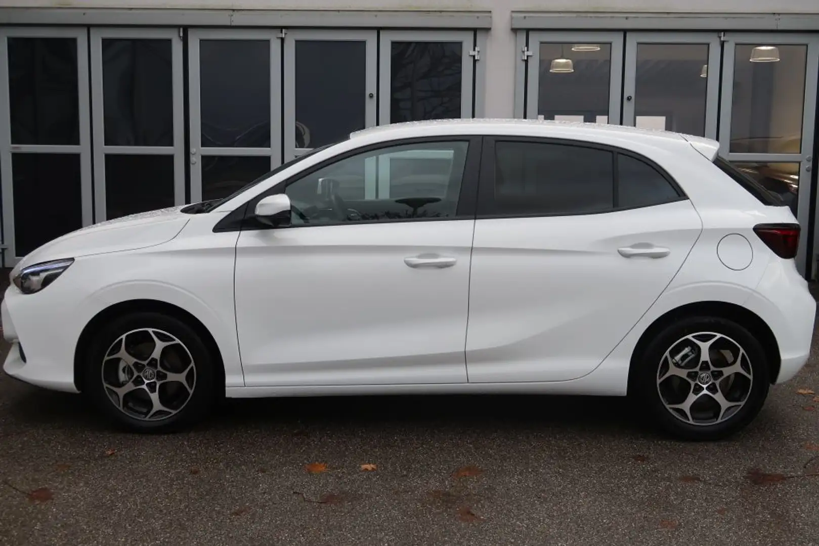 MG MG3 3 Hybrid+ Luxury Wit - 2