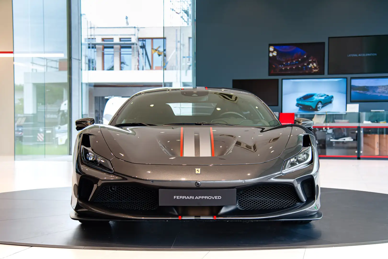 Ferrari F8 Tributo Lift | Full PPF | Carbon | Racing Seats Grijs - 2