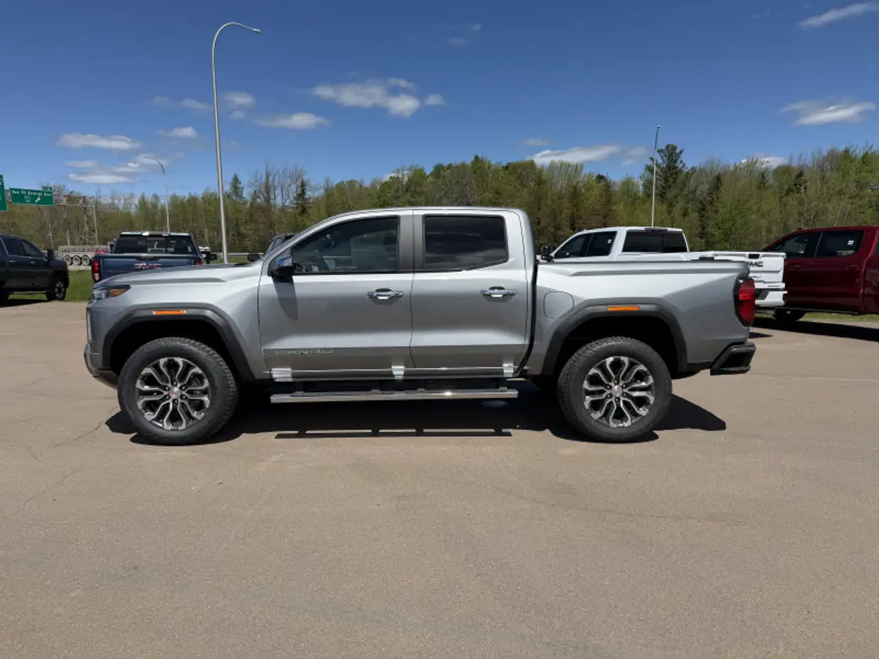 GMC Canyon снимка GMC Canyon