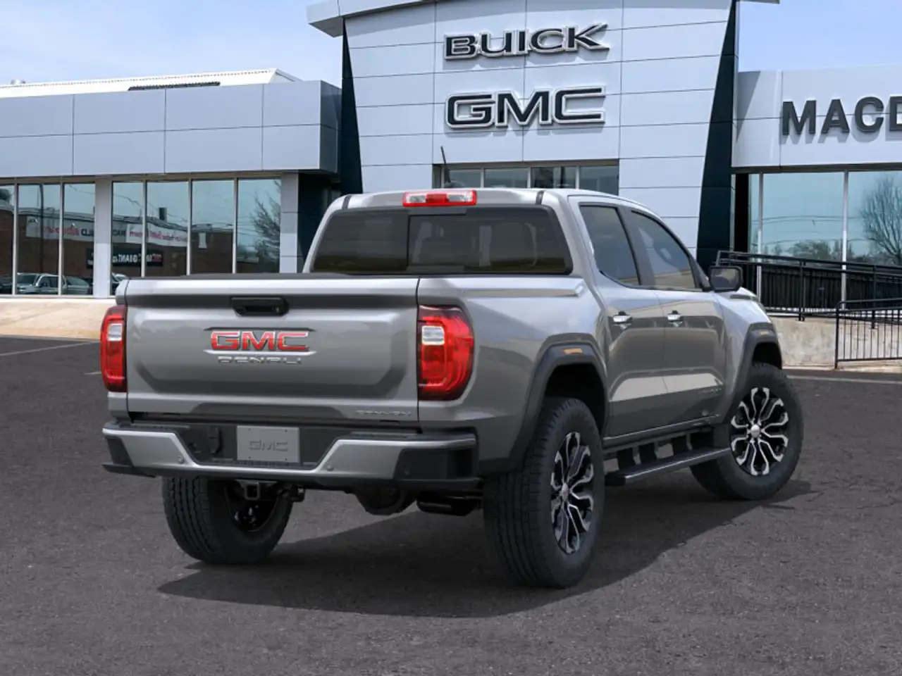 GMC Canyon снимка GMC Canyon