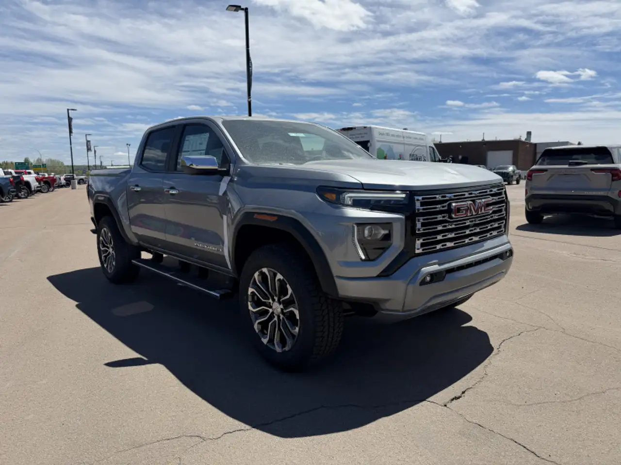 GMC Canyon снимка GMC Canyon