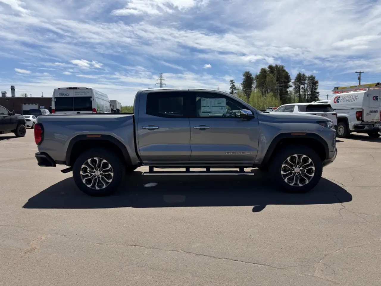 GMC Canyon снимка GMC Canyon