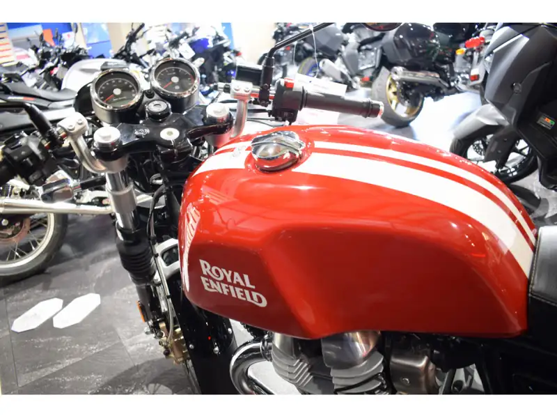 Royal Enfield Continental GT - foto 5