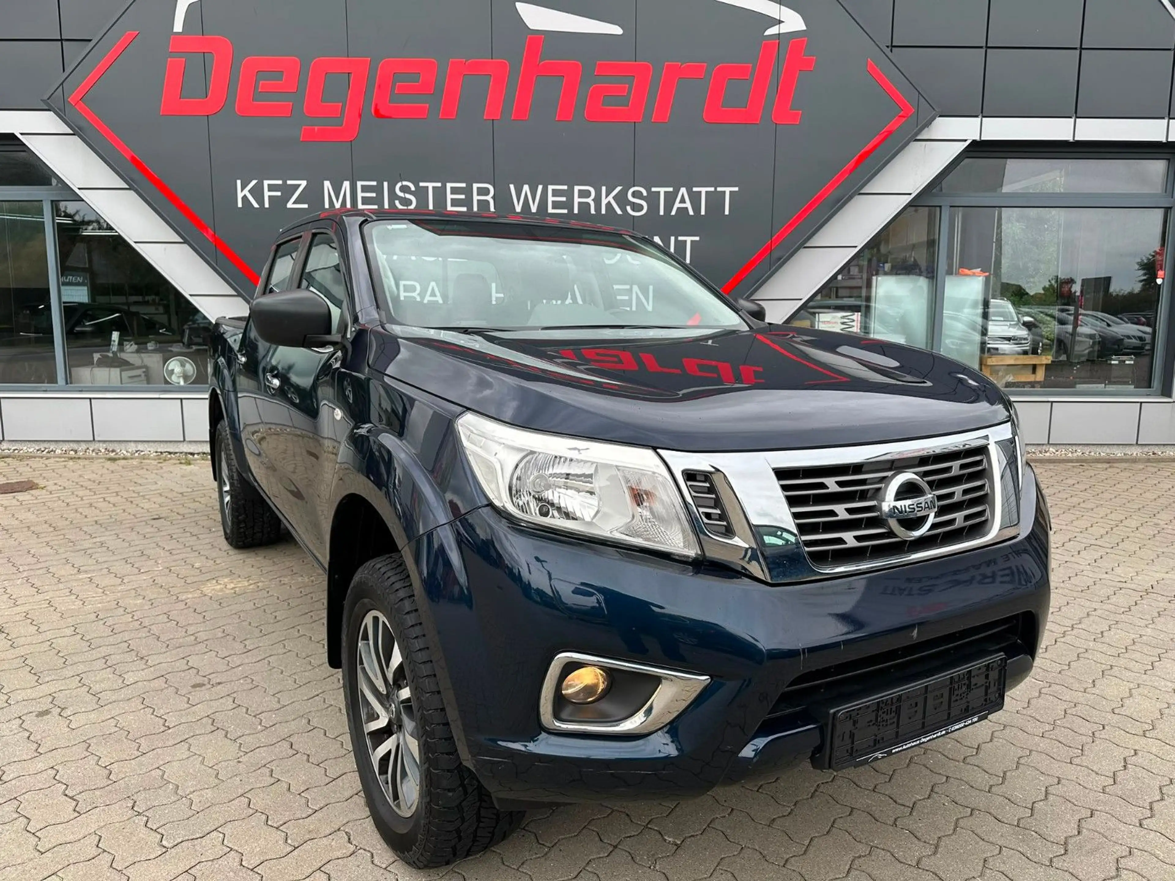 Nissan Navara NP300 Acenta Double Cab 4x4 Temp AHK — photo 11