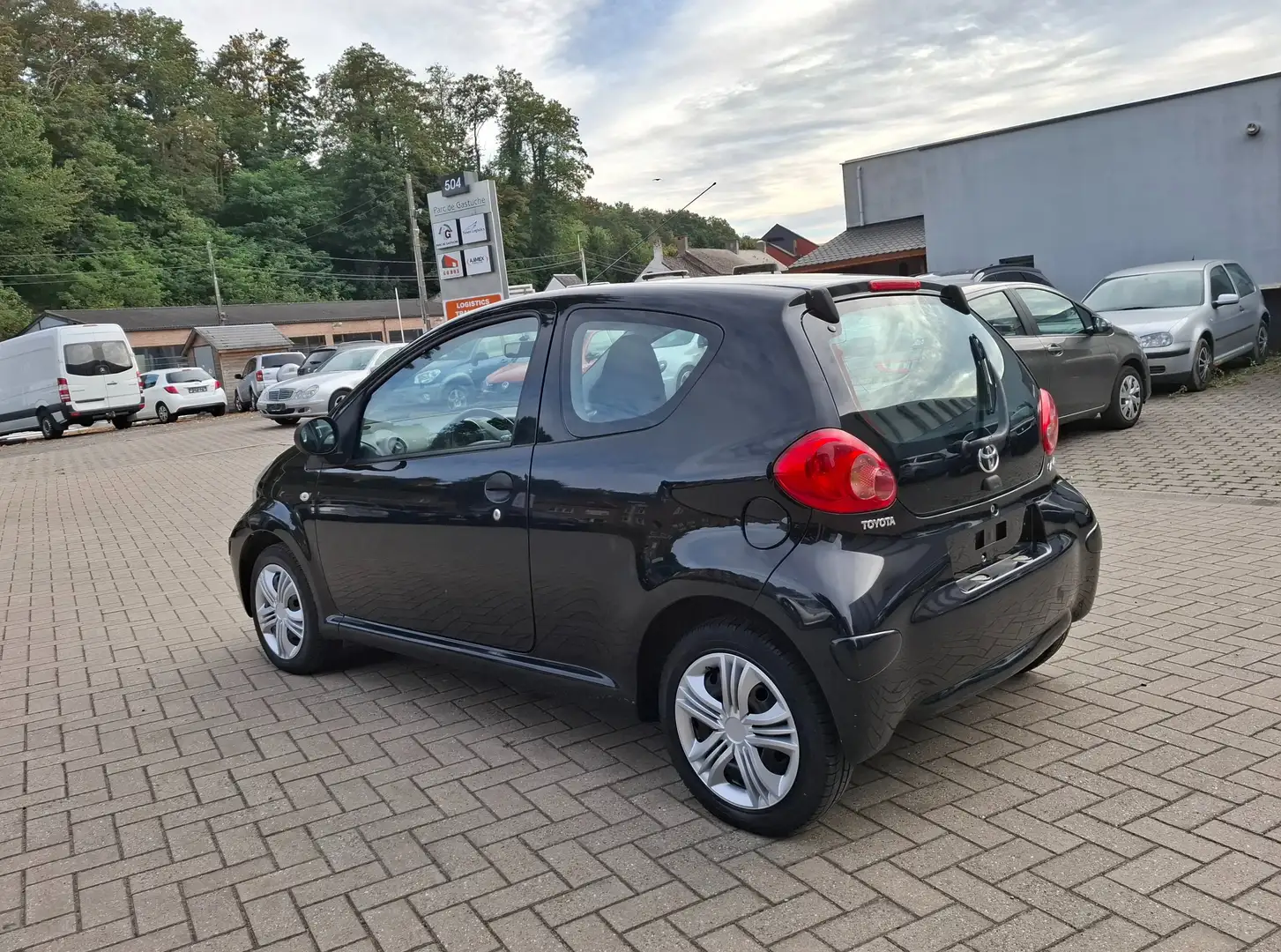 Toyota Aygo AYGO 1.0 PRÊT À IMMATRICULÉ/ CARPASS/C.T. Zwart - 2